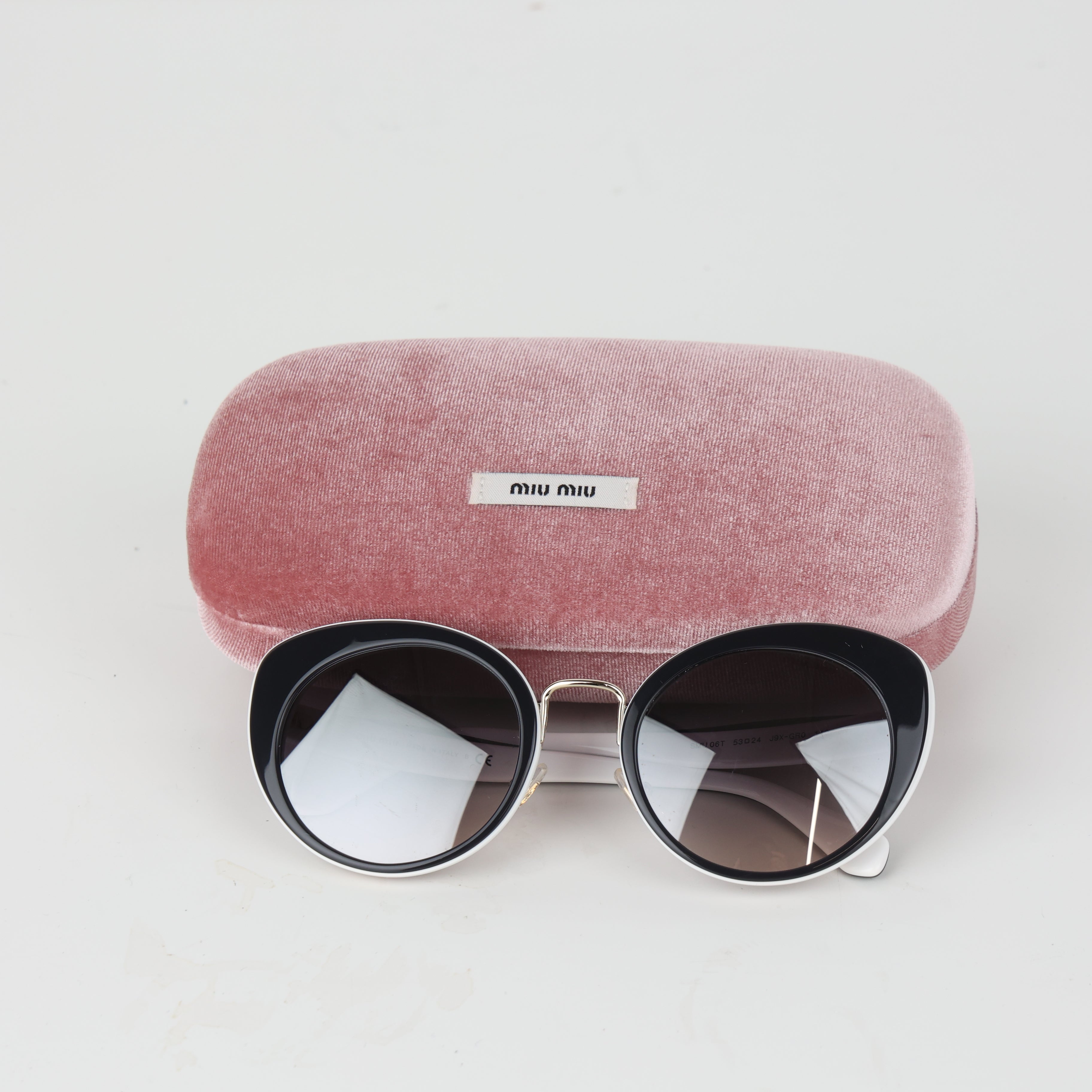Sunglasses, UK Size One Size