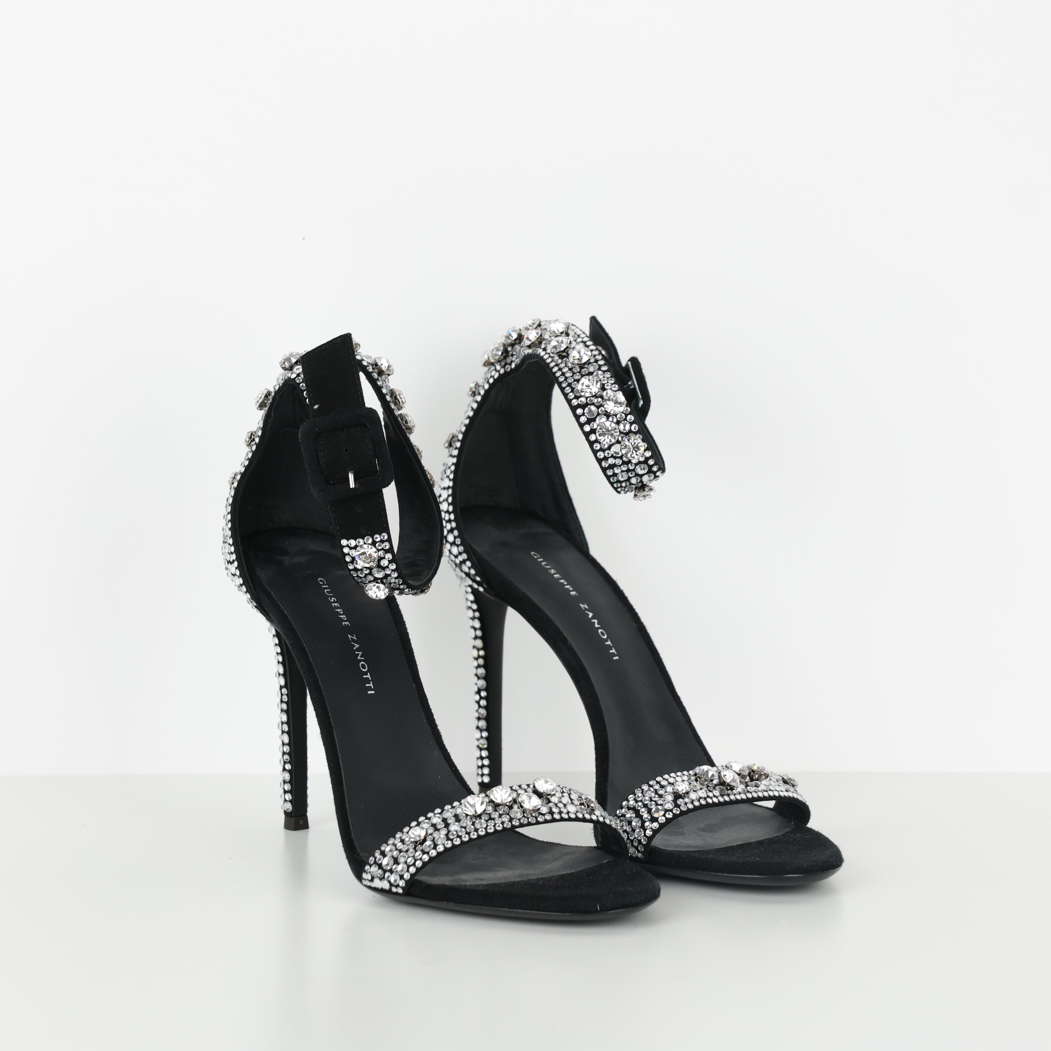 Heels , Shoe Size 39