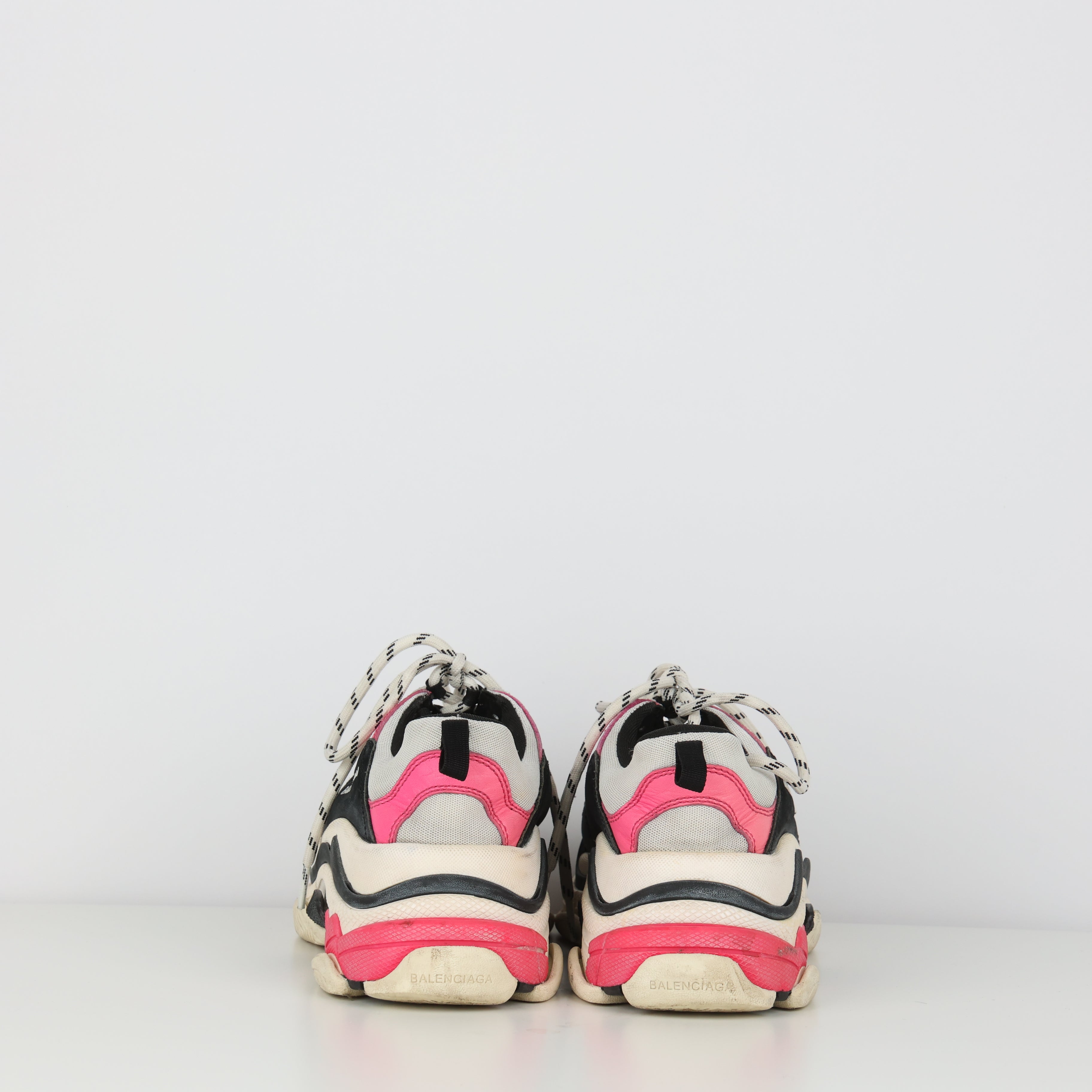 Trainers , Shoe Size 40