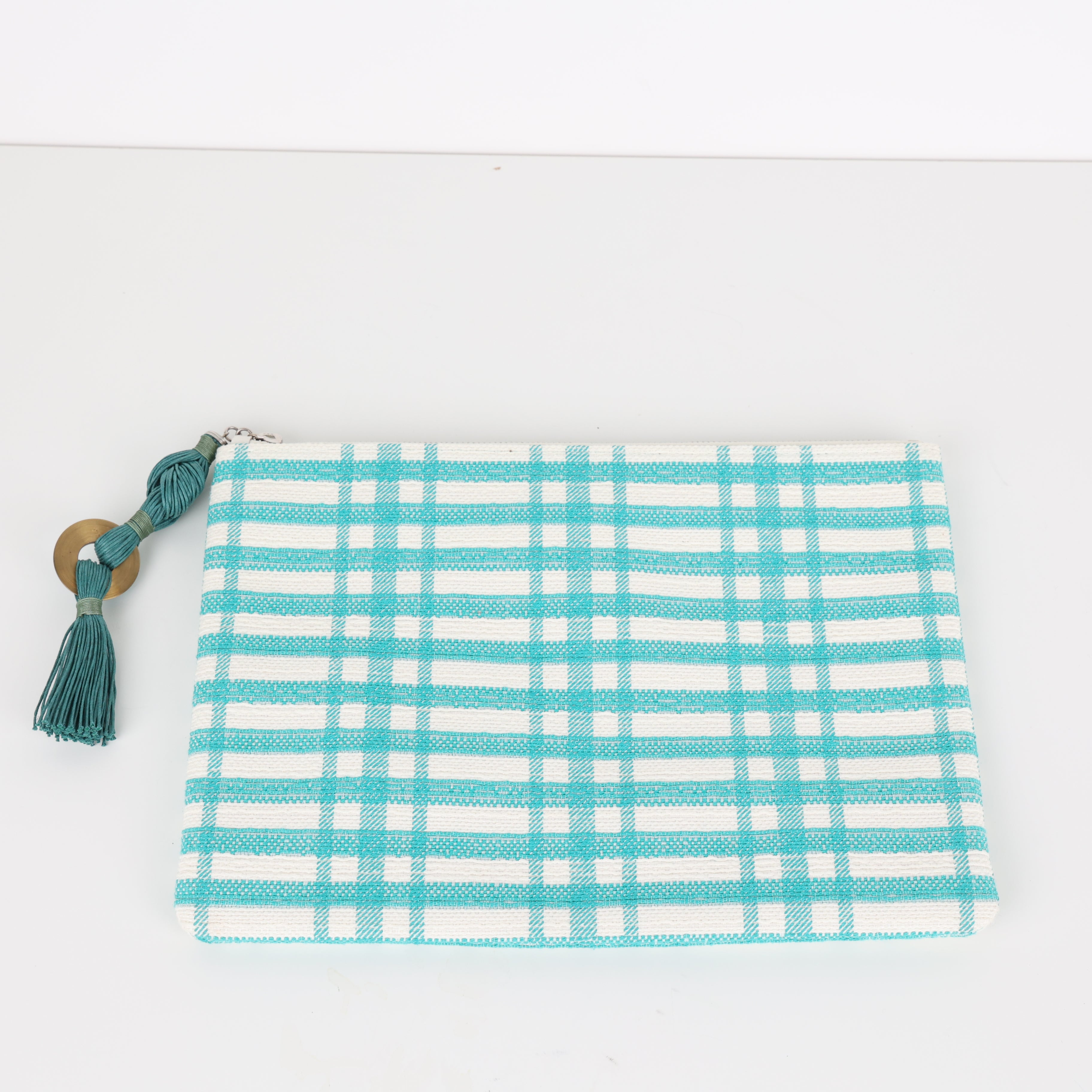 Misela Istanbul, Clutch