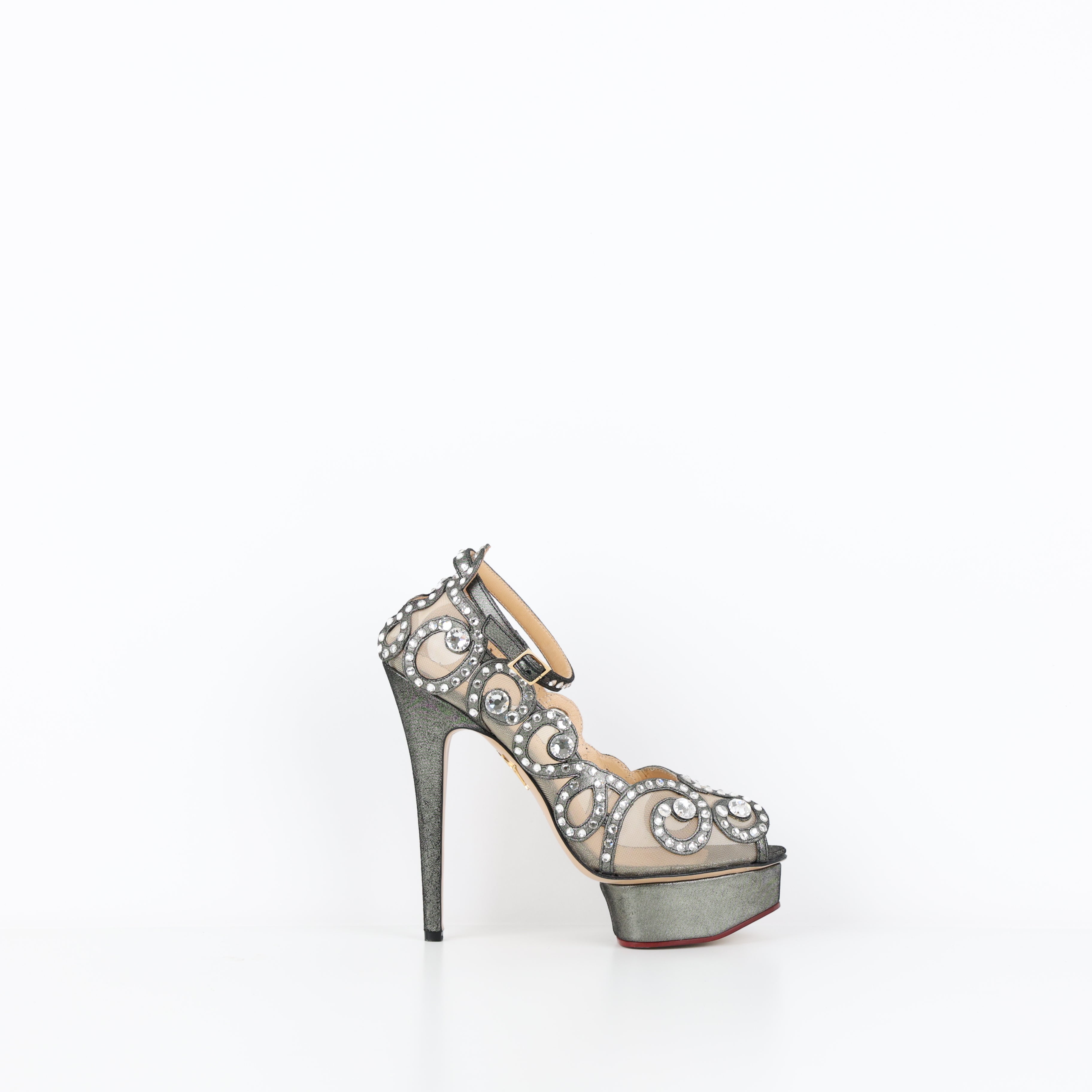 Heels , Shoe Size 38