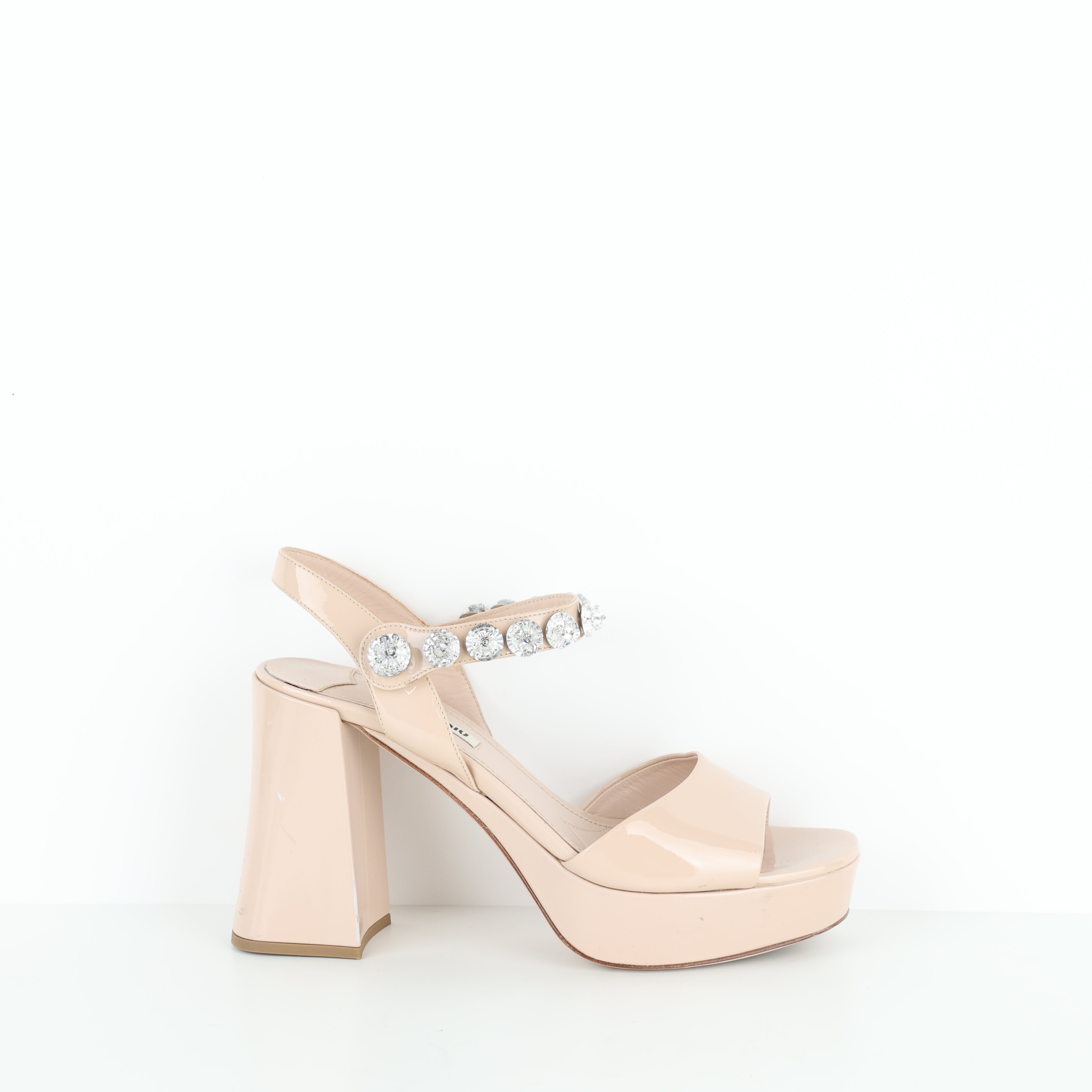 Heels , Shoe Size 39