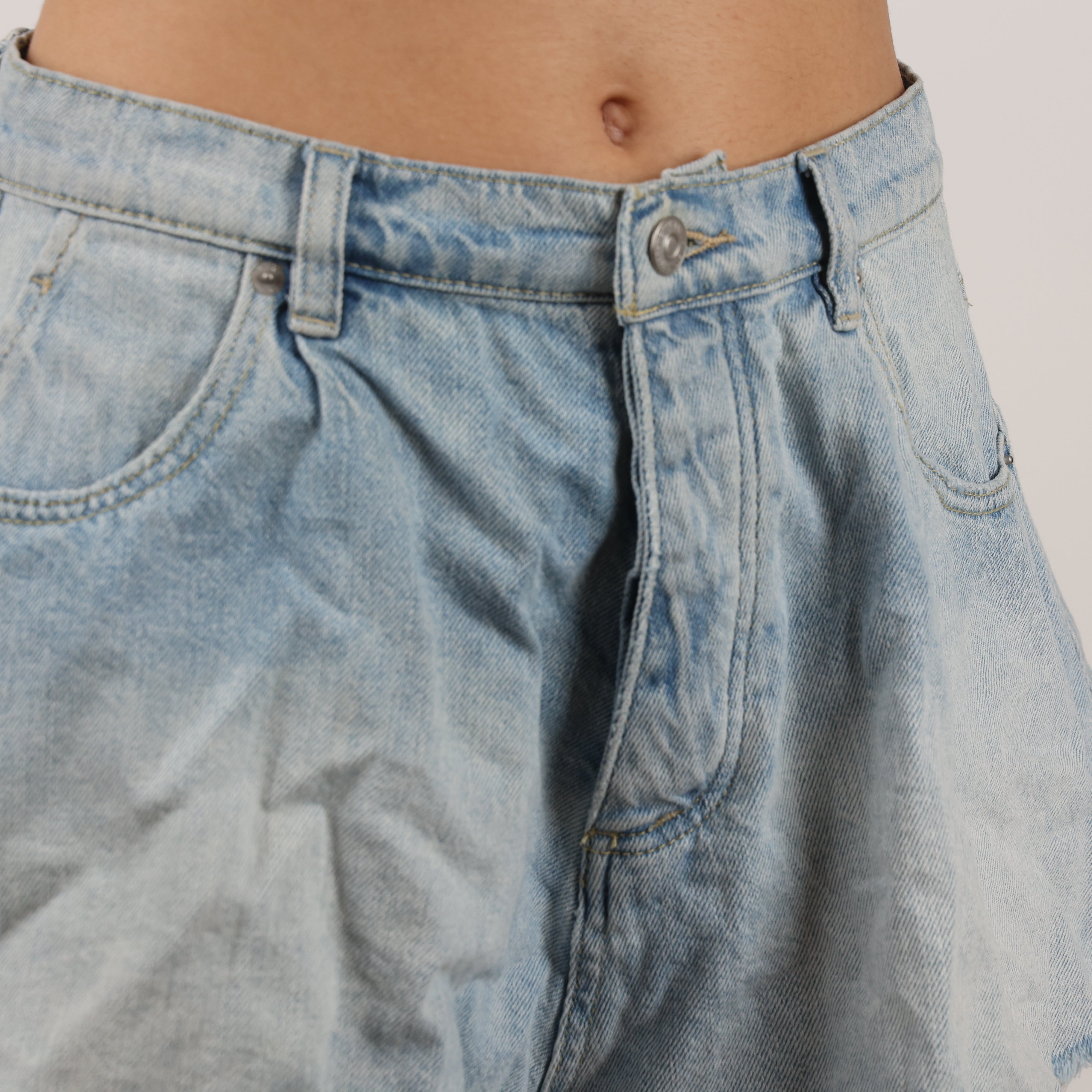 Shorts, Waist 28