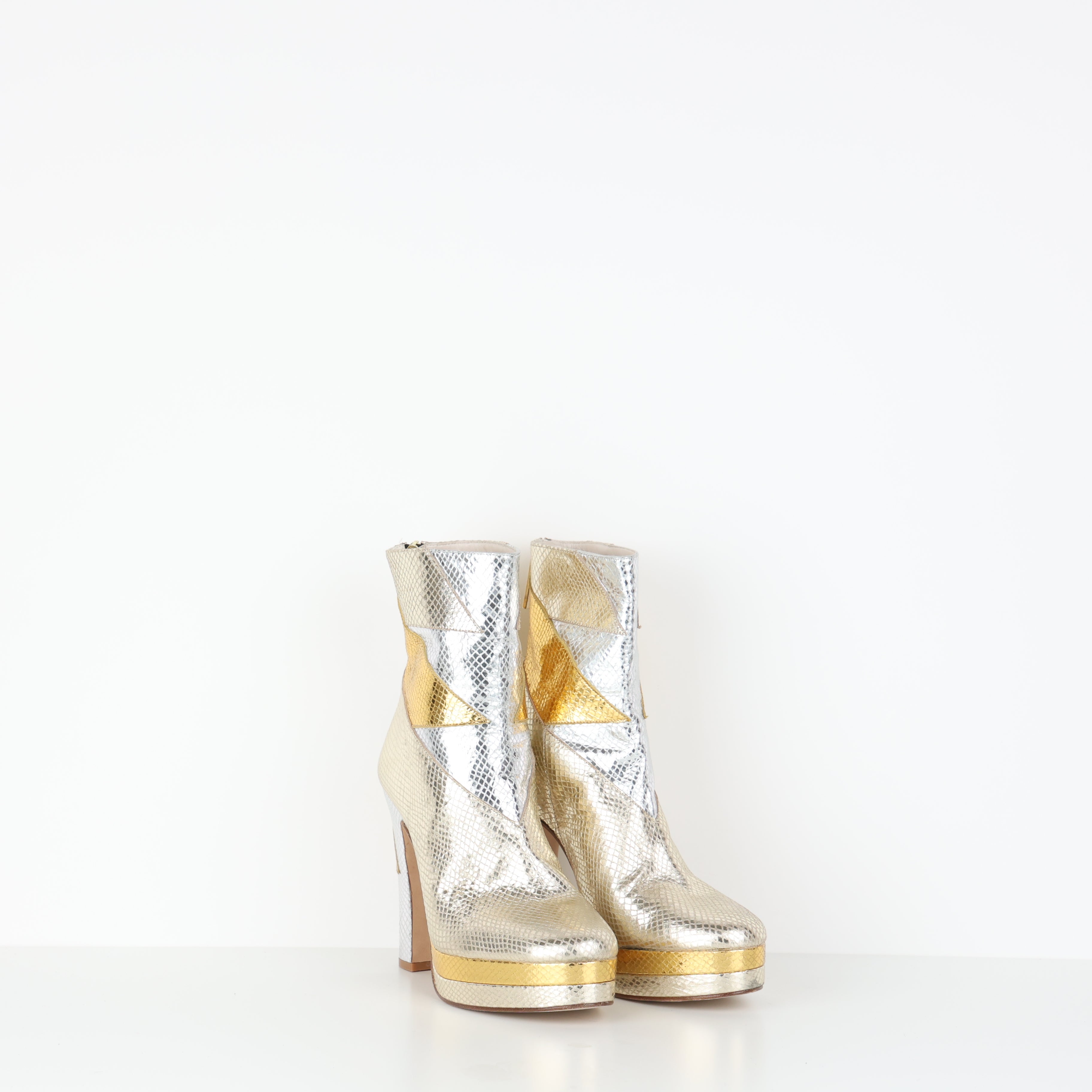 Heels , Shoe Size 40