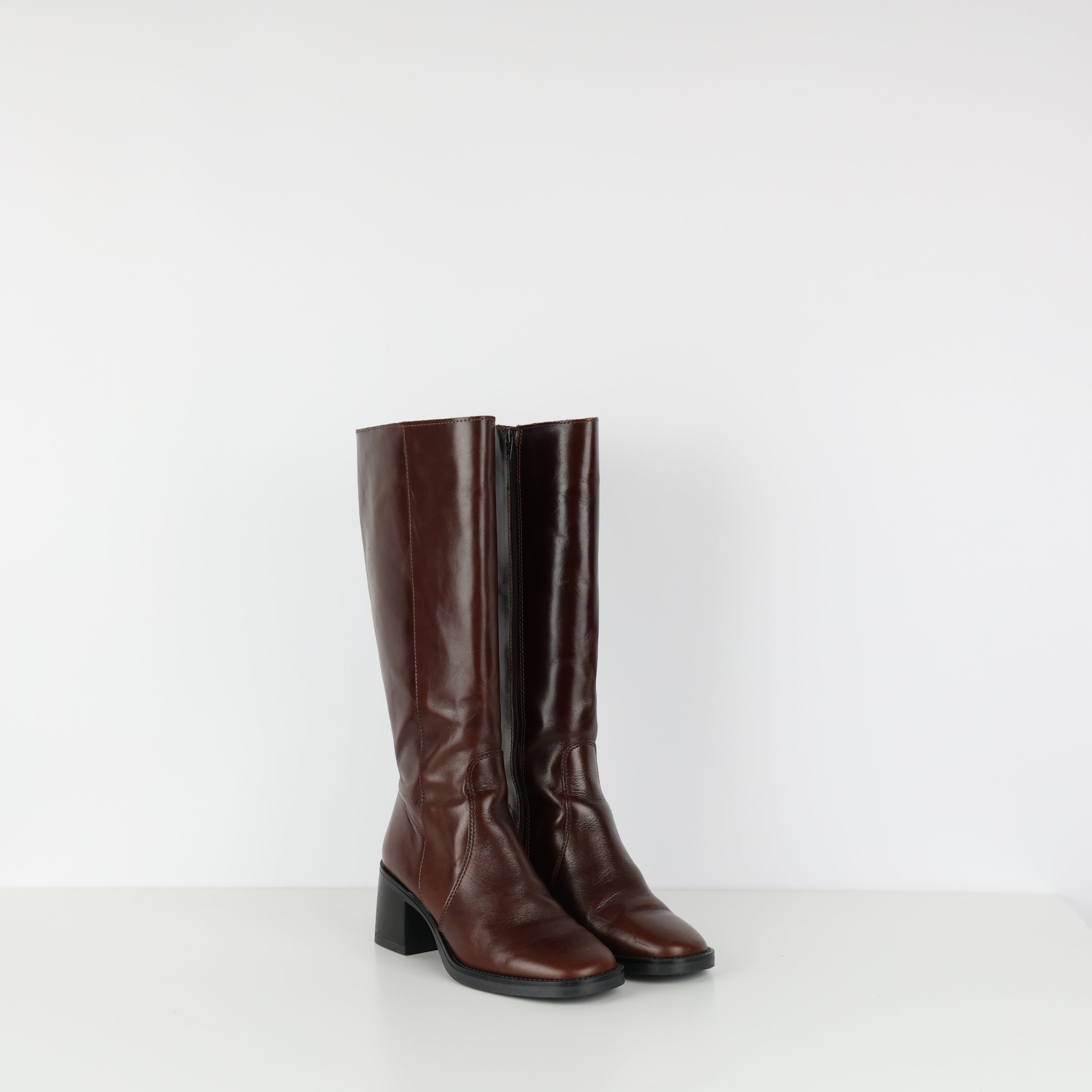 Boots , Shoe Size 39