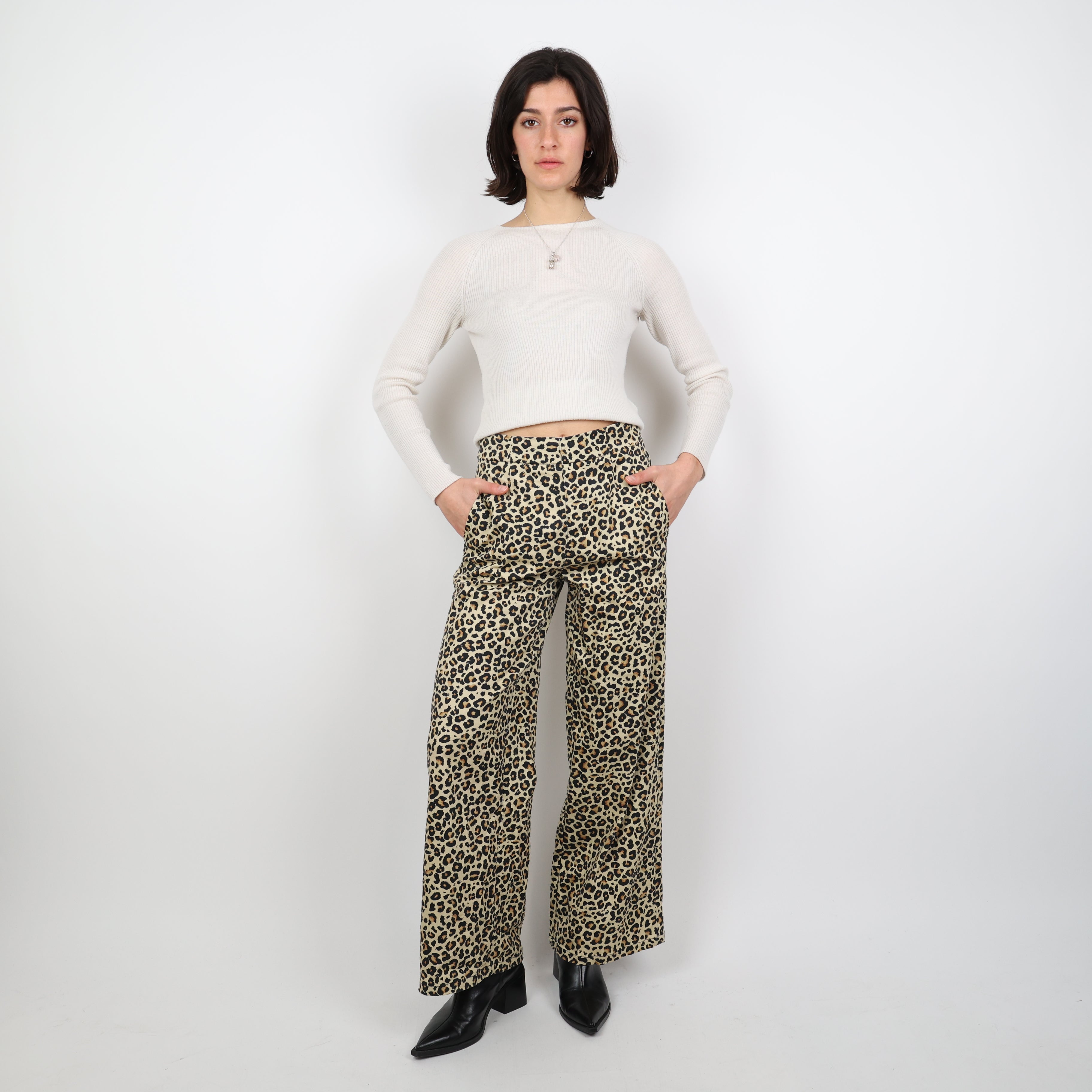 Trousers, Waist 28