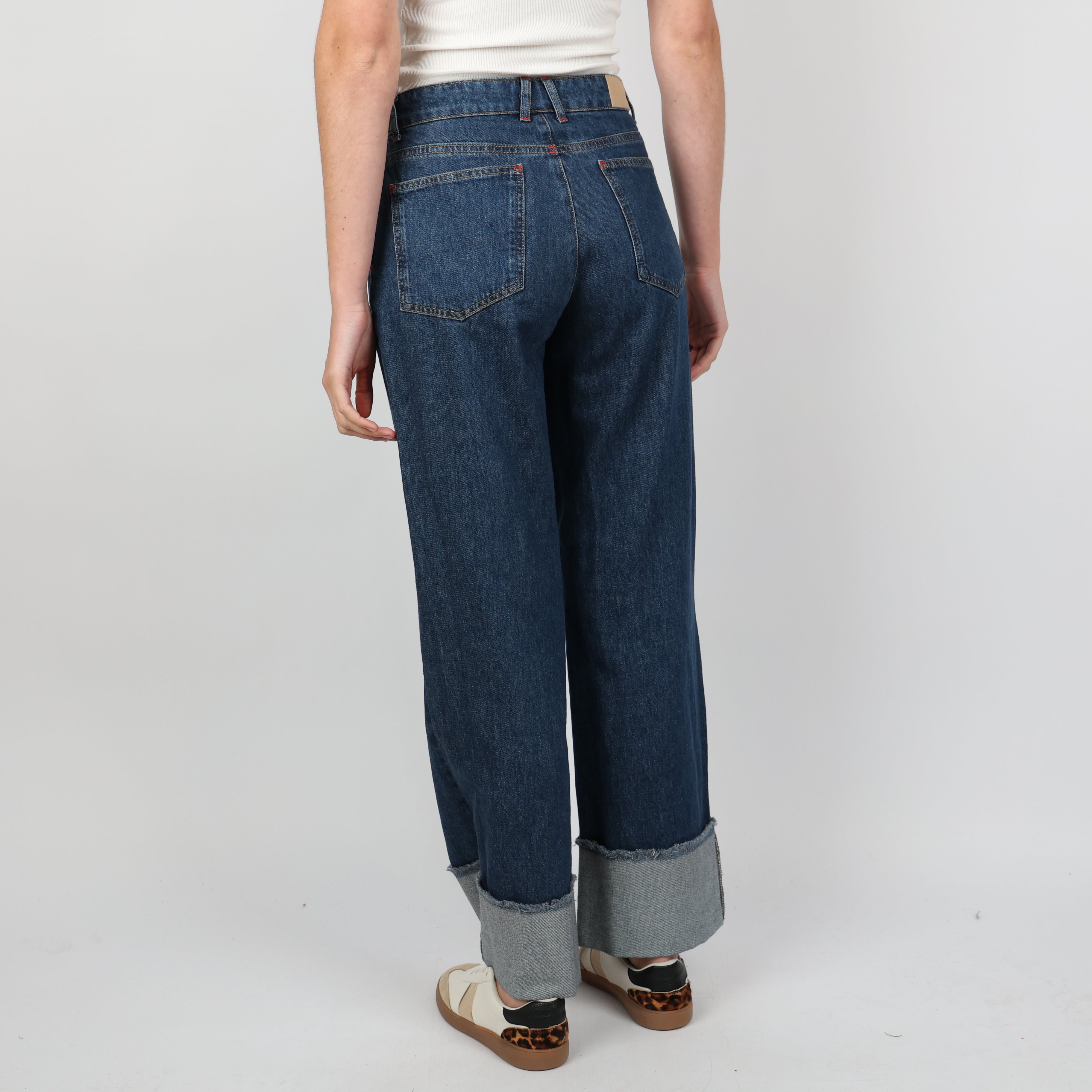 Jeans, Waist 28
