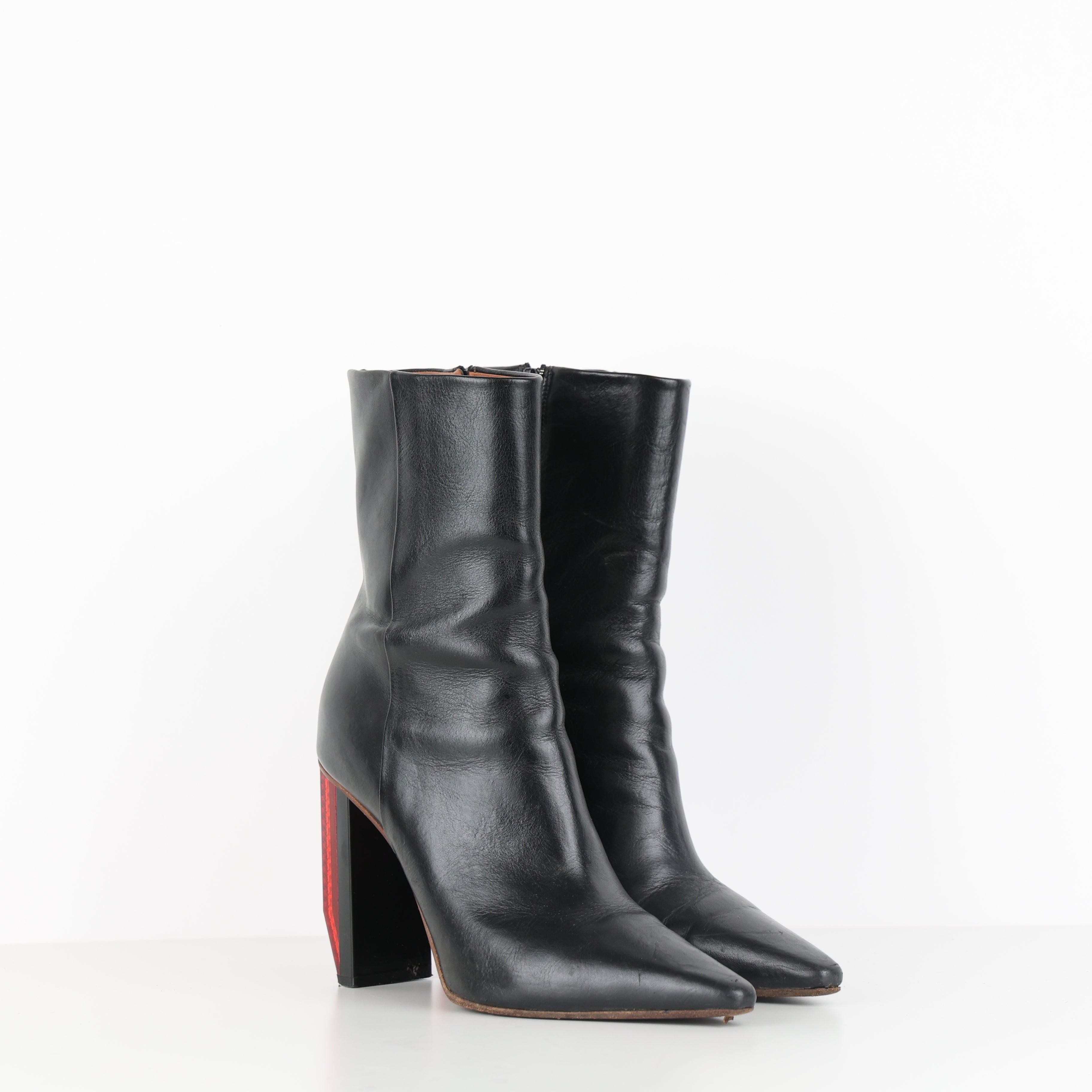 Boots , Shoe Size 39