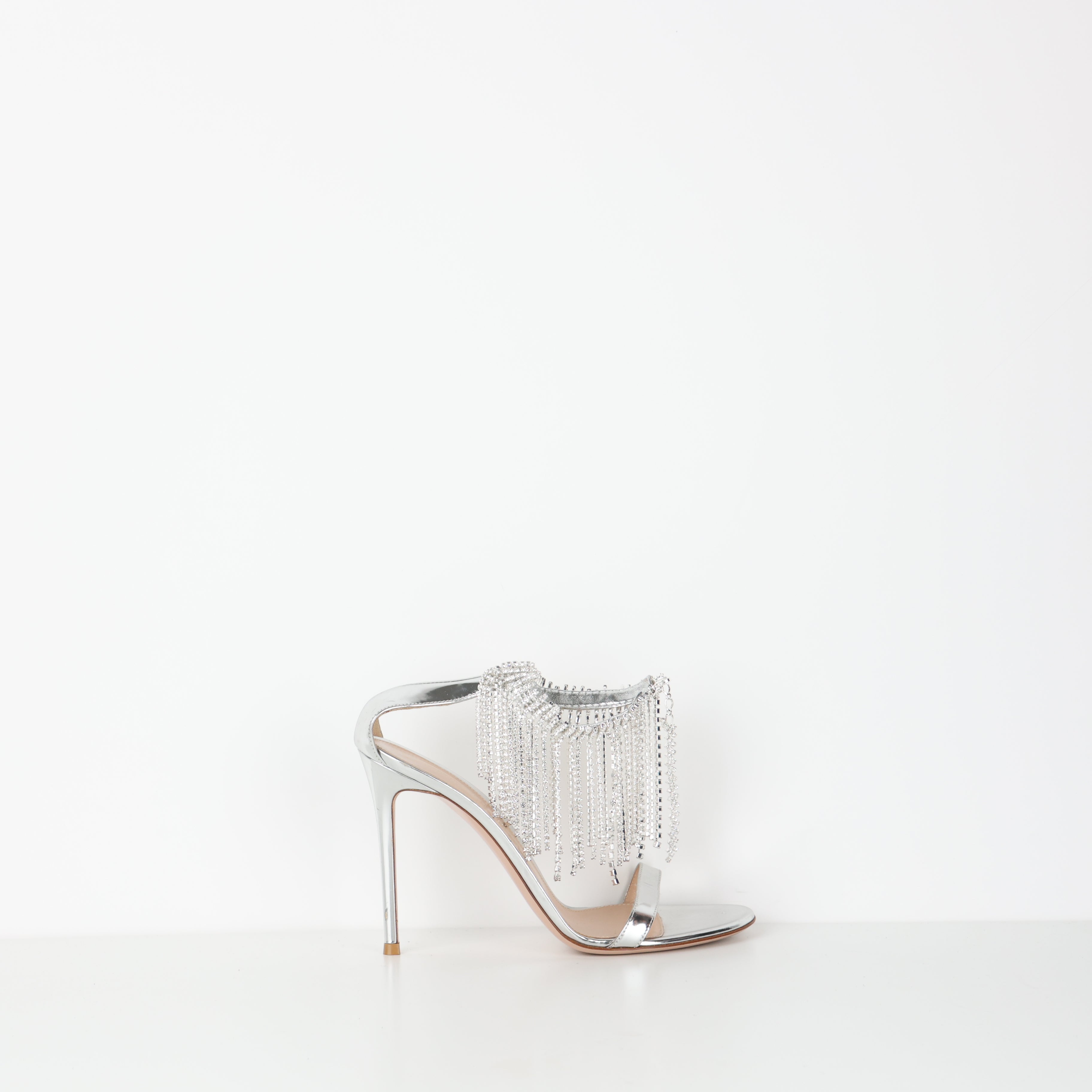Heels , Shoe Size 40