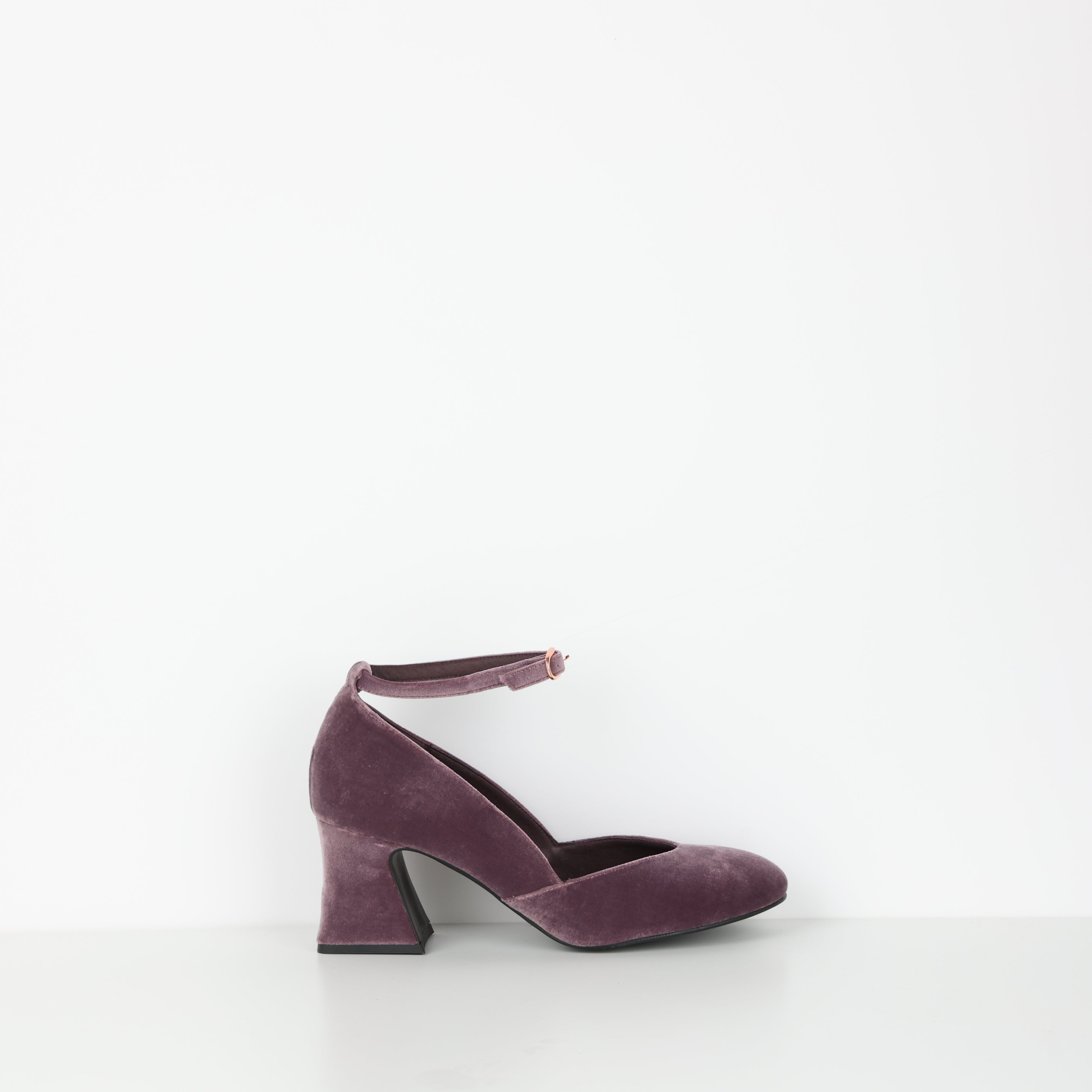 Heels , Shoe Size 41