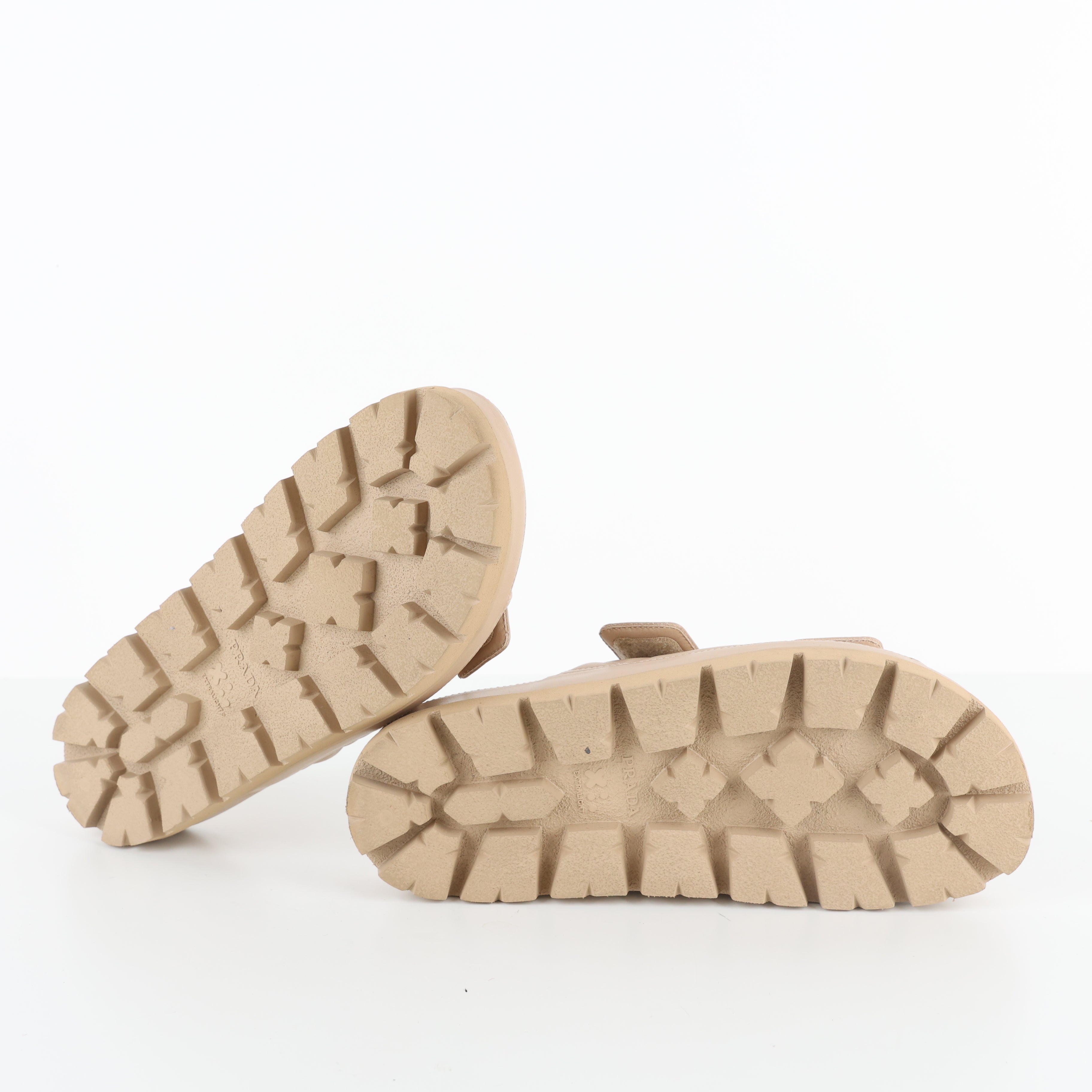 Flats , Shoe Size 37