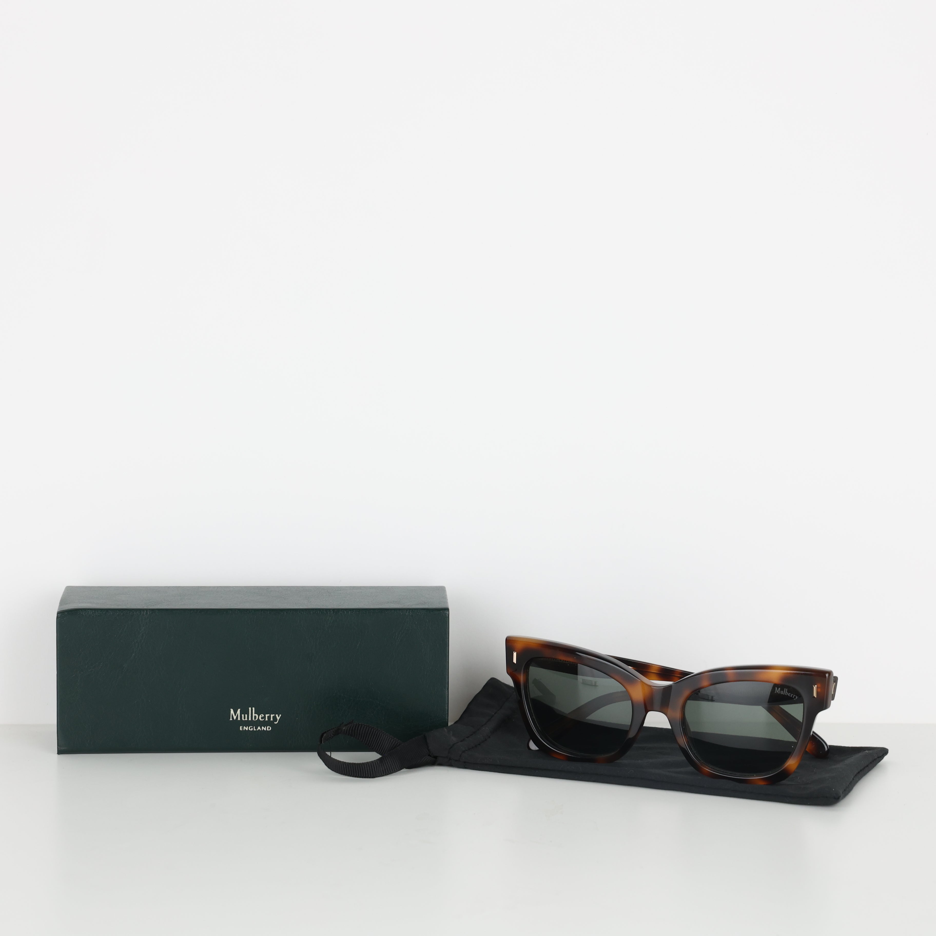 Sunglasses, UK Size One Size