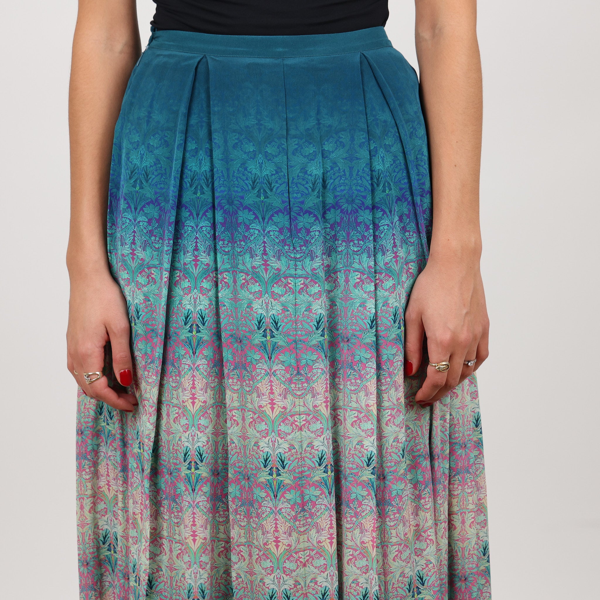 Skirt, UK Size 8