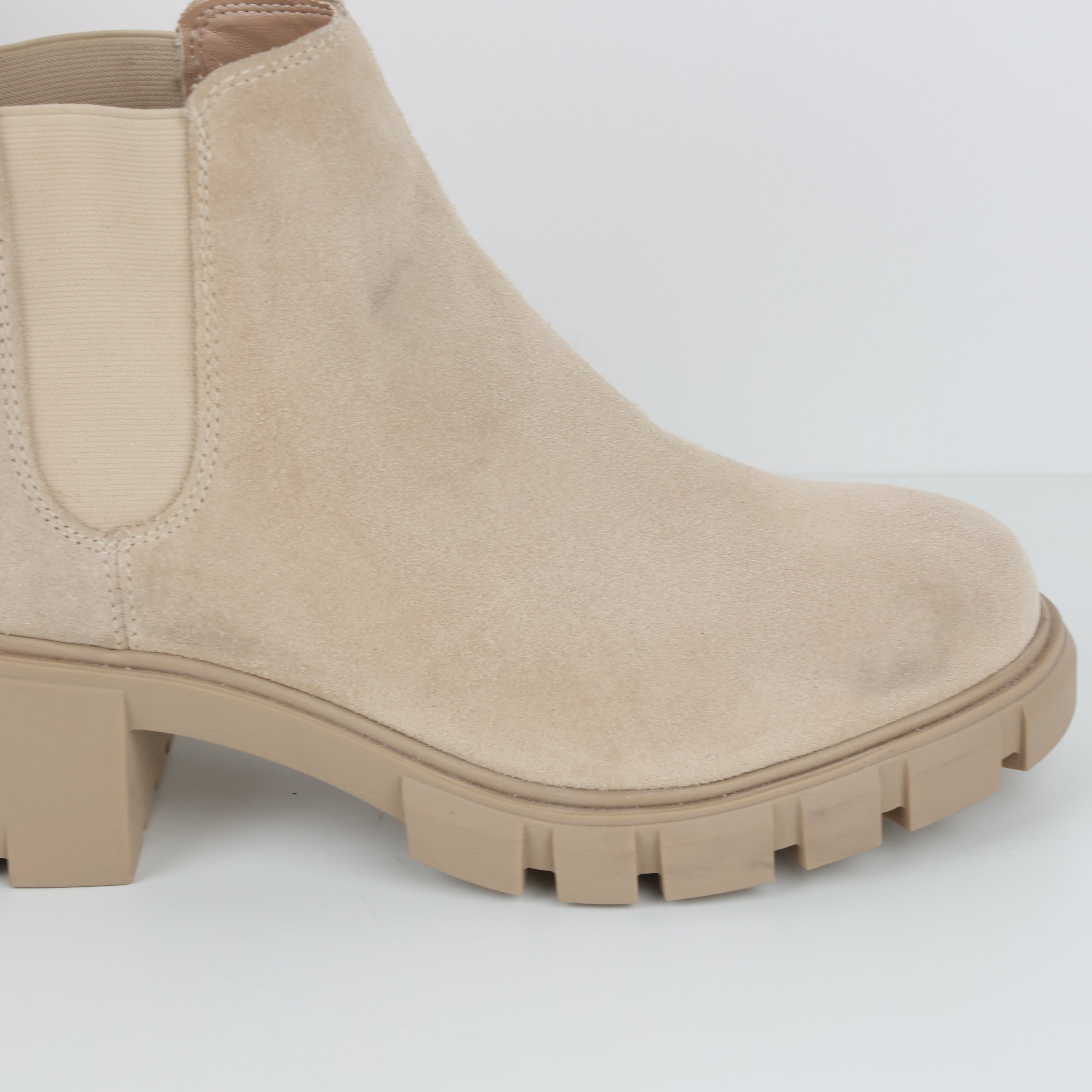 Boots , Shoe Size 42