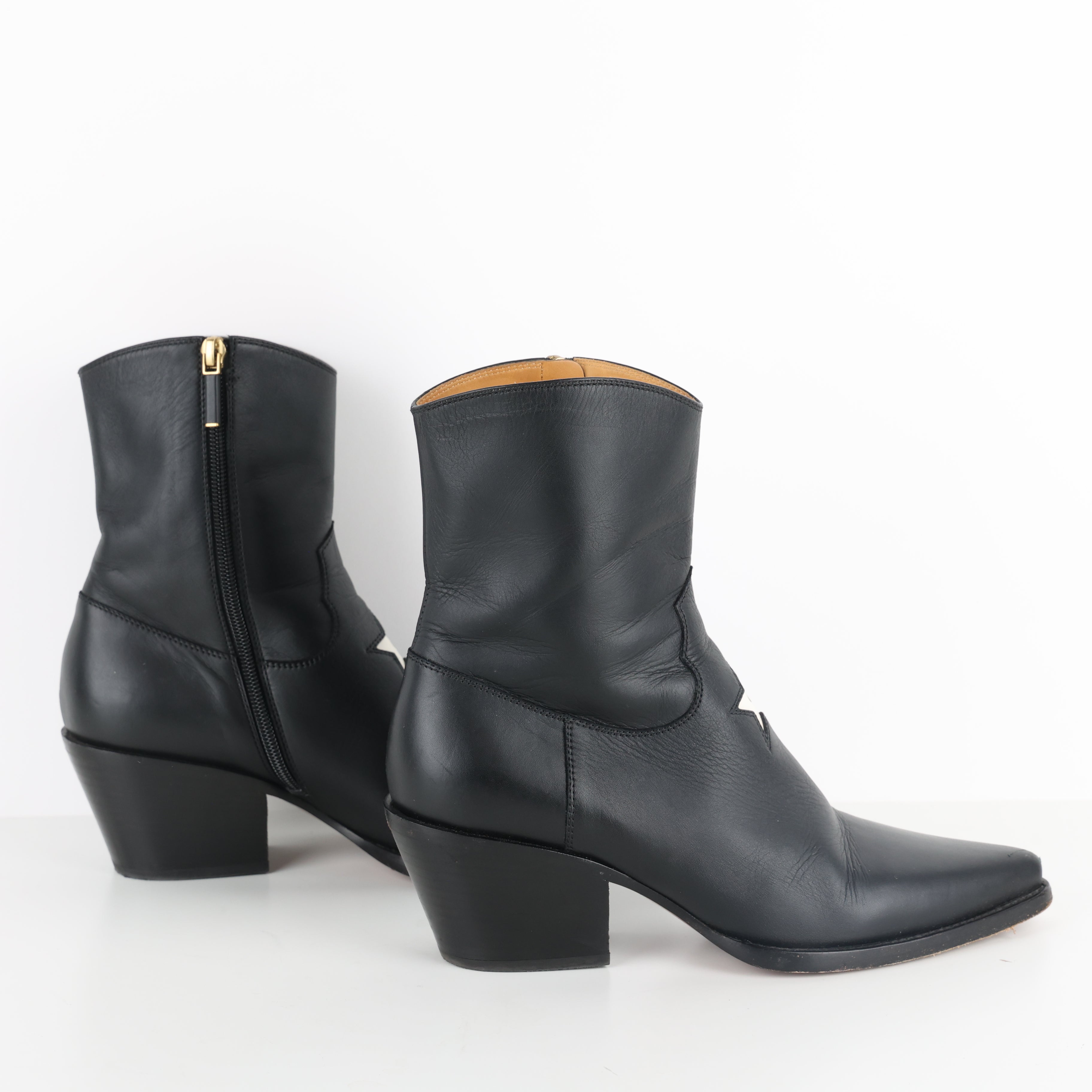 Boots , Shoe Size 38