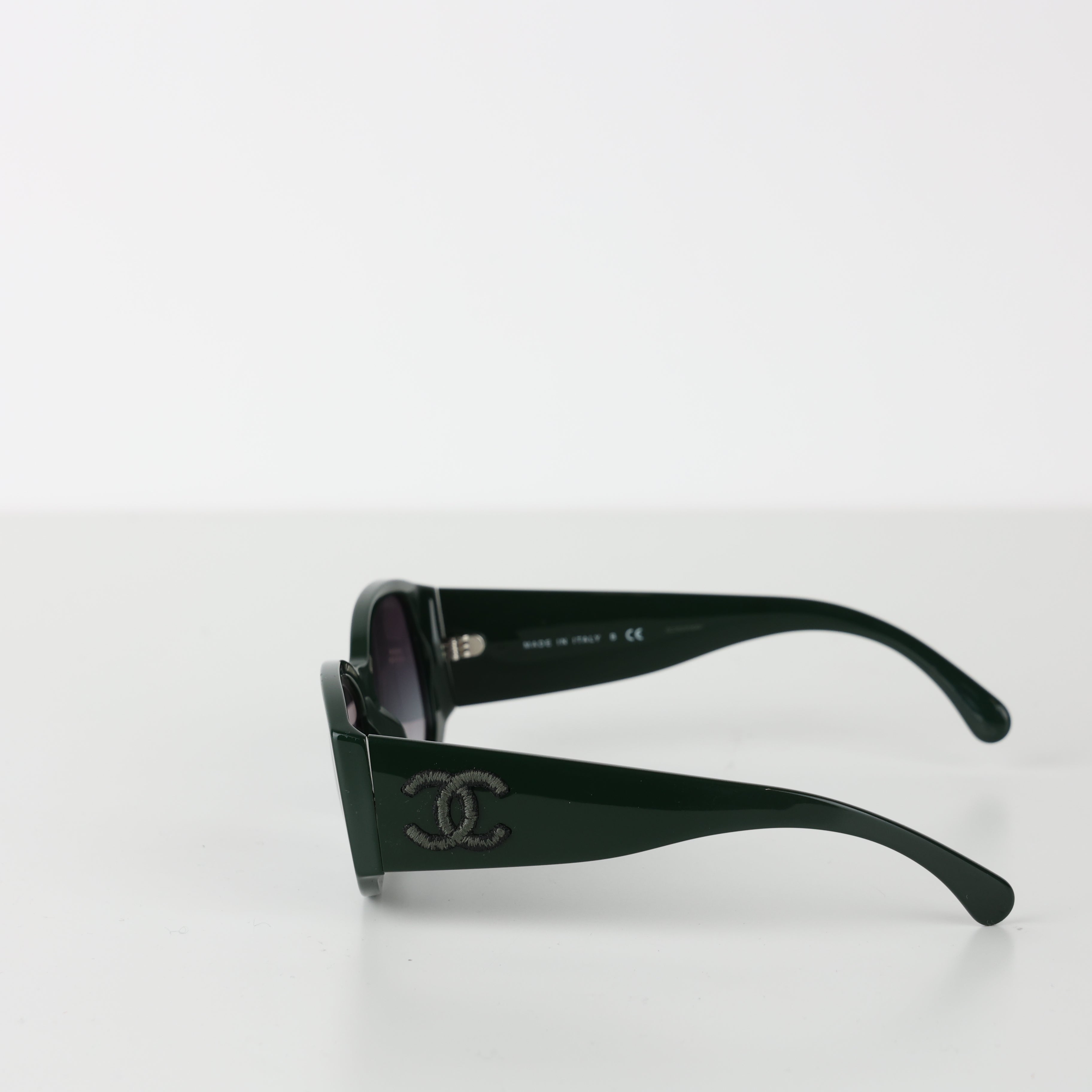 Sunglasses, UK Size One Size