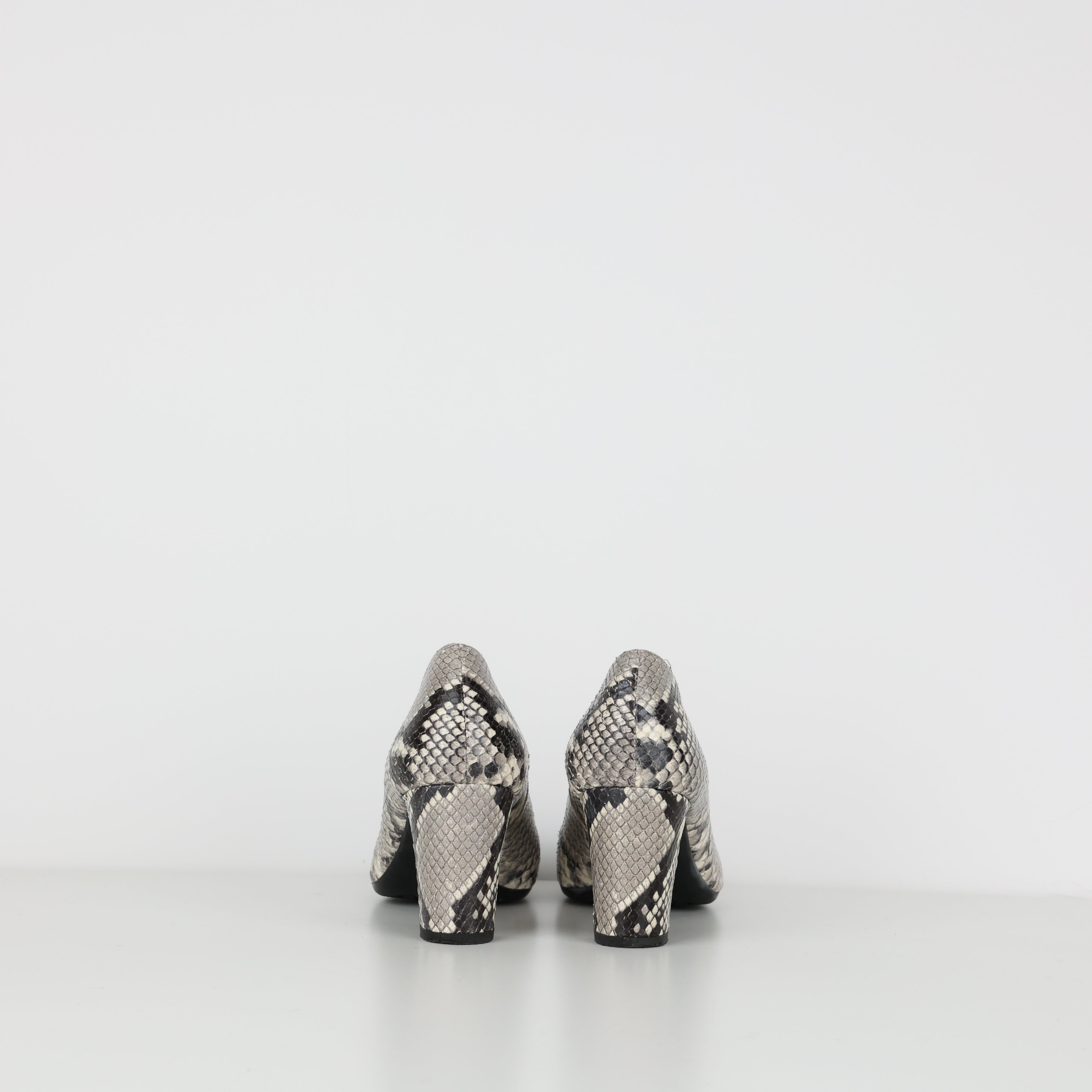 Shoes, Shoe Size 39