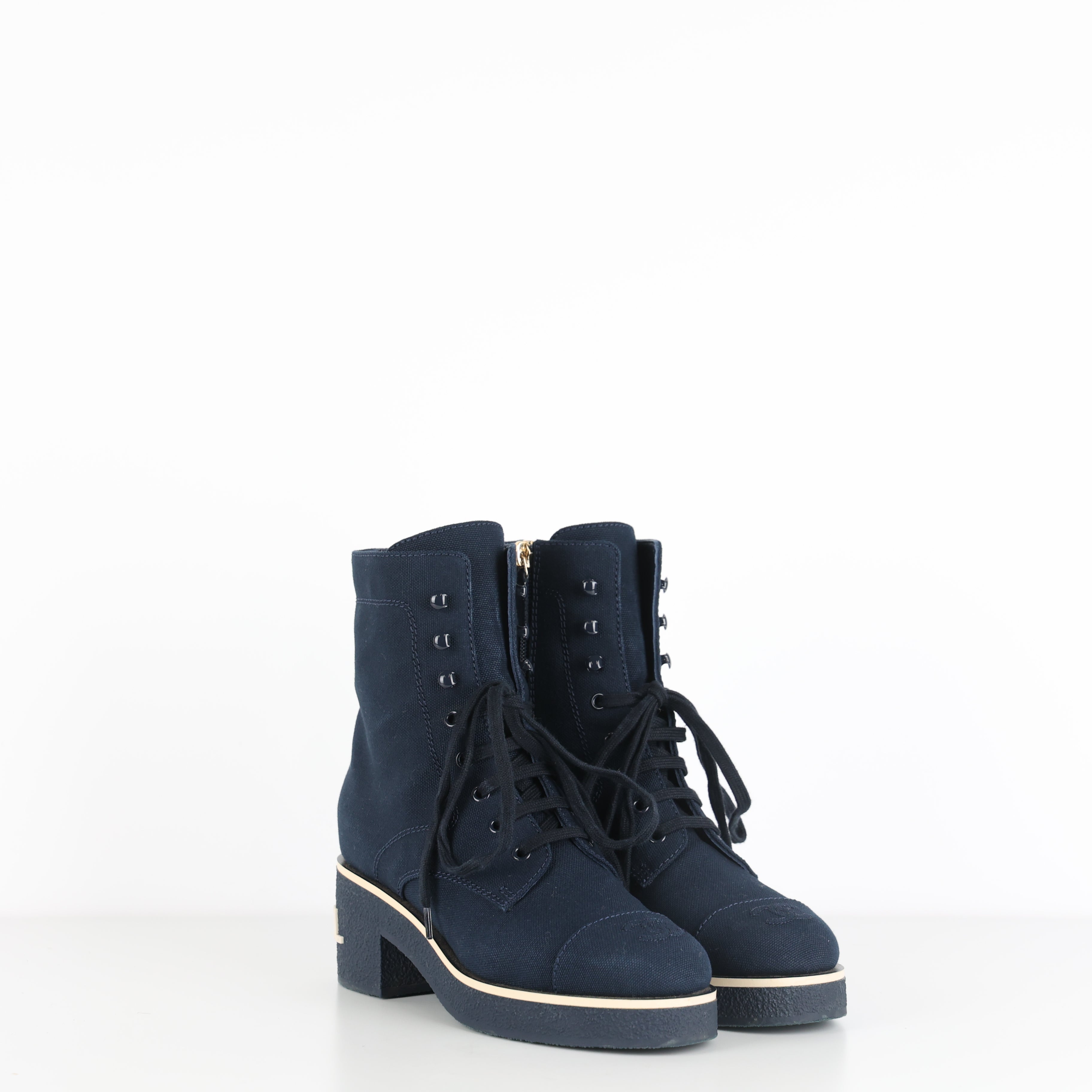 Boots , Shoe Size 37