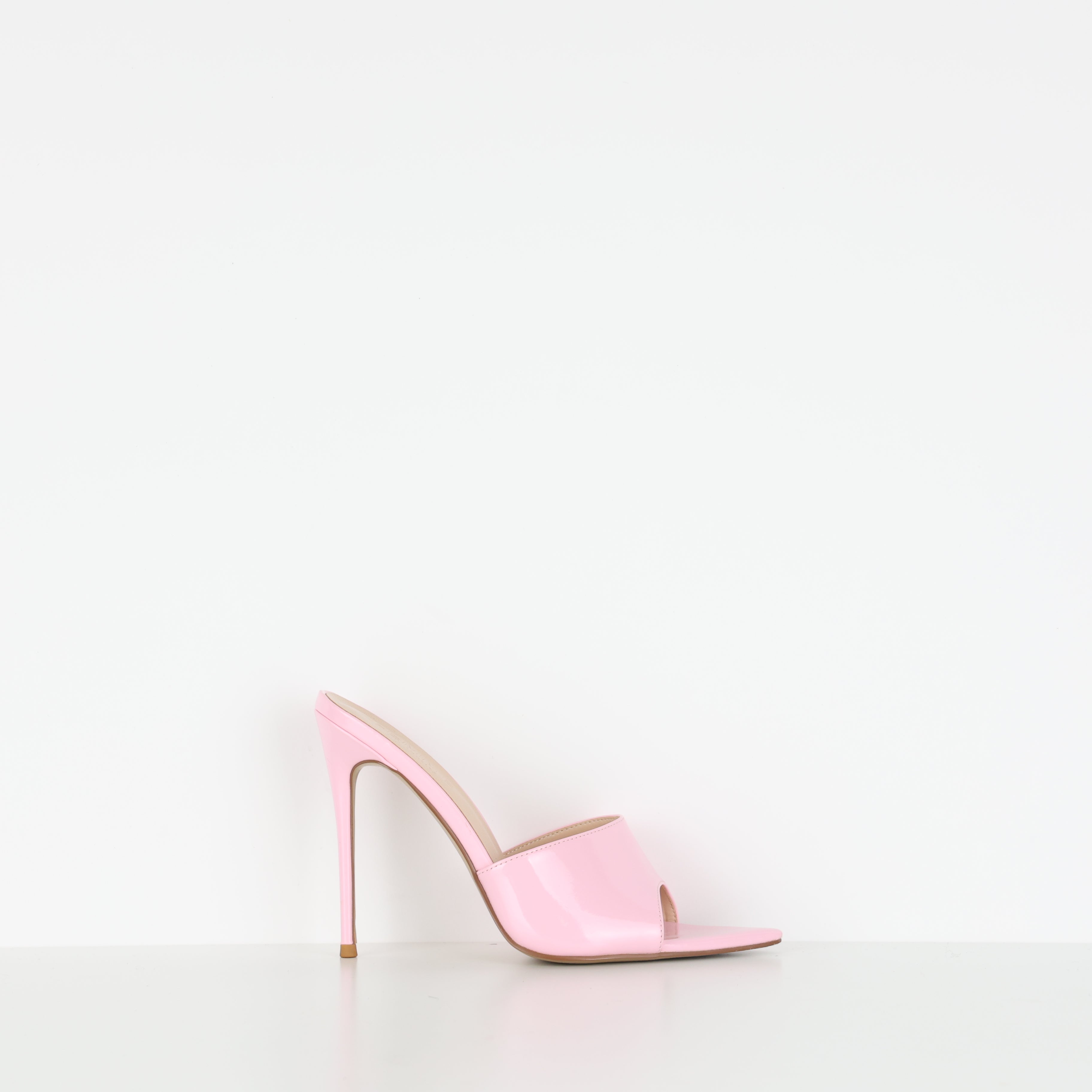 Heels , Shoe Size 39