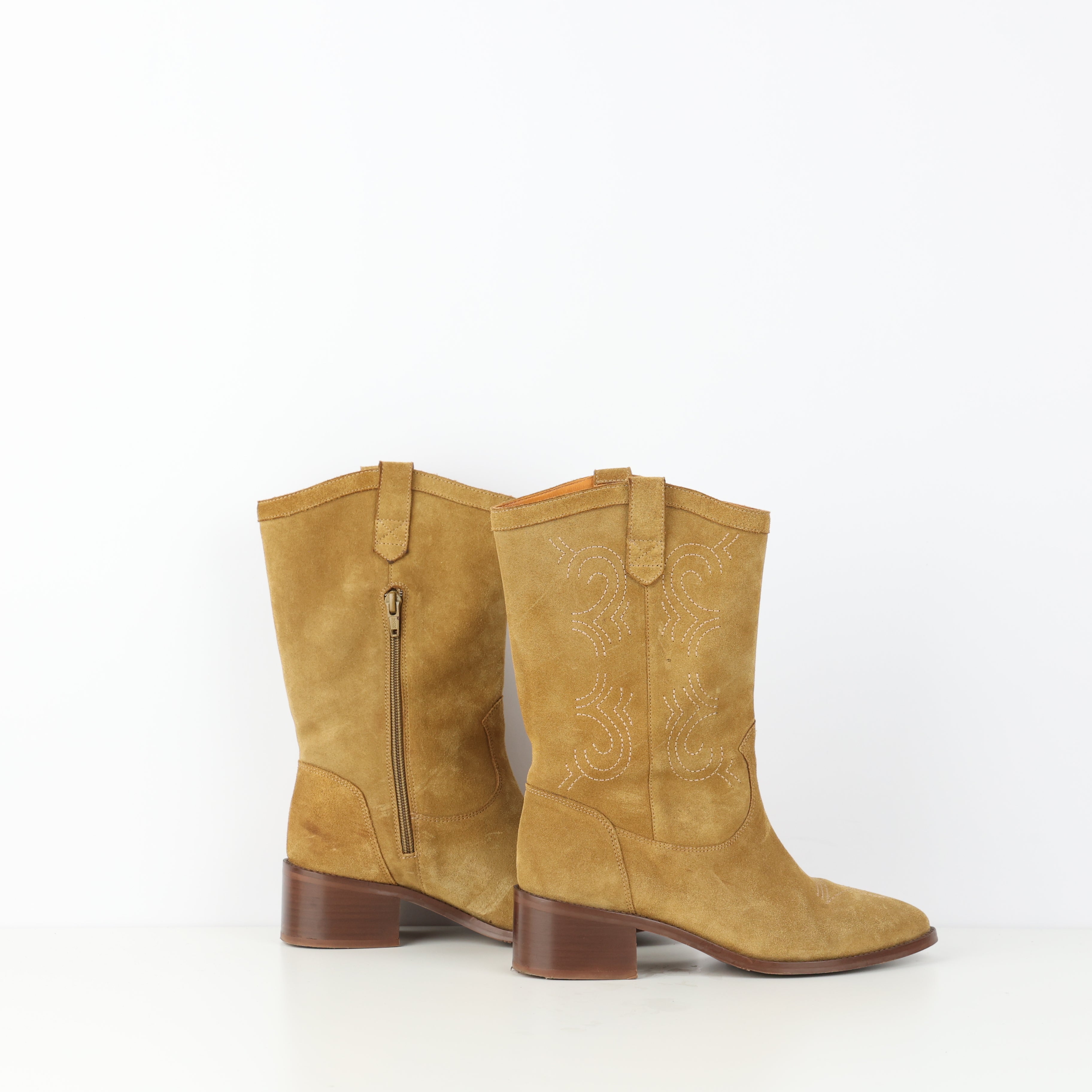 Boots , Shoe Size 37