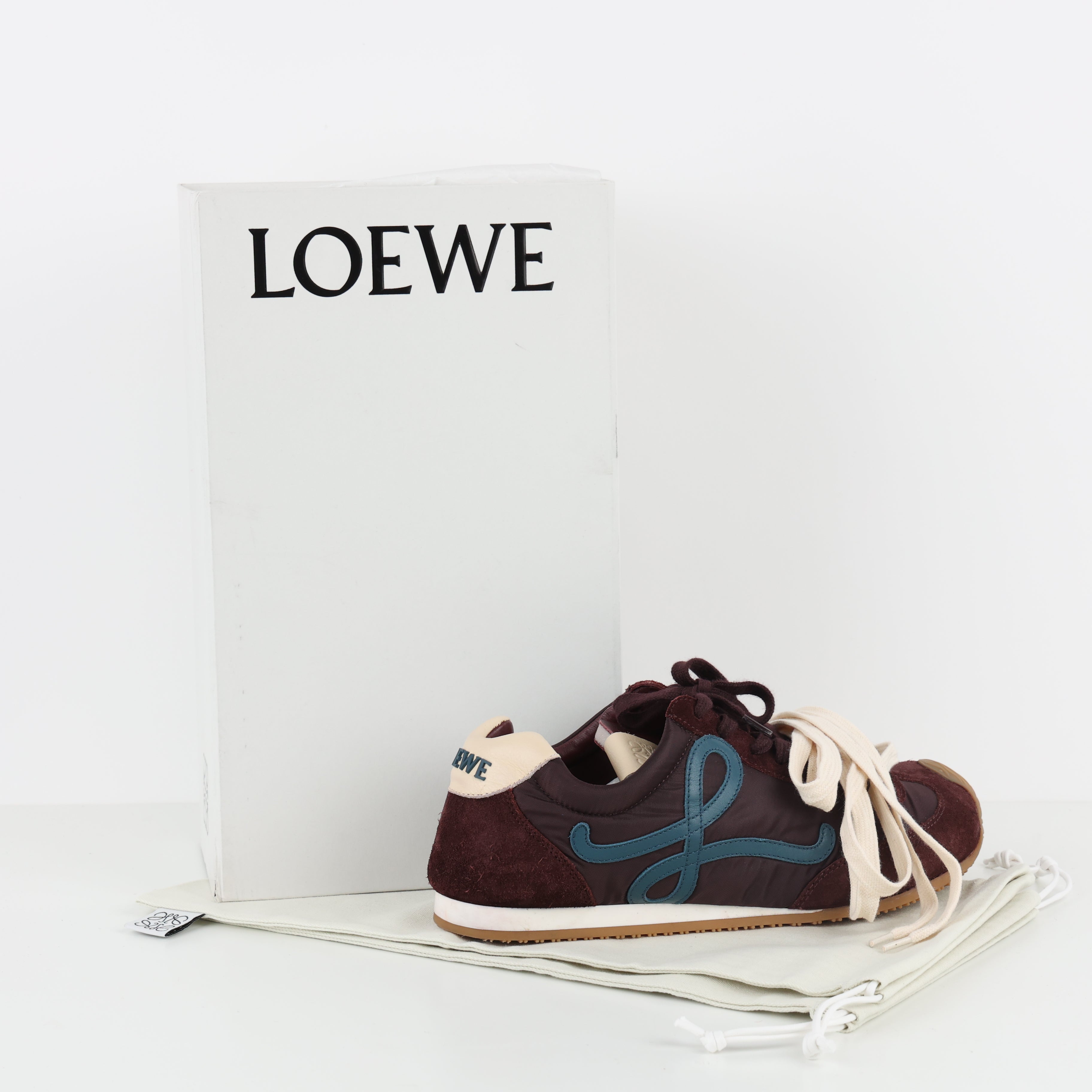 Trainers , Shoe Size 41