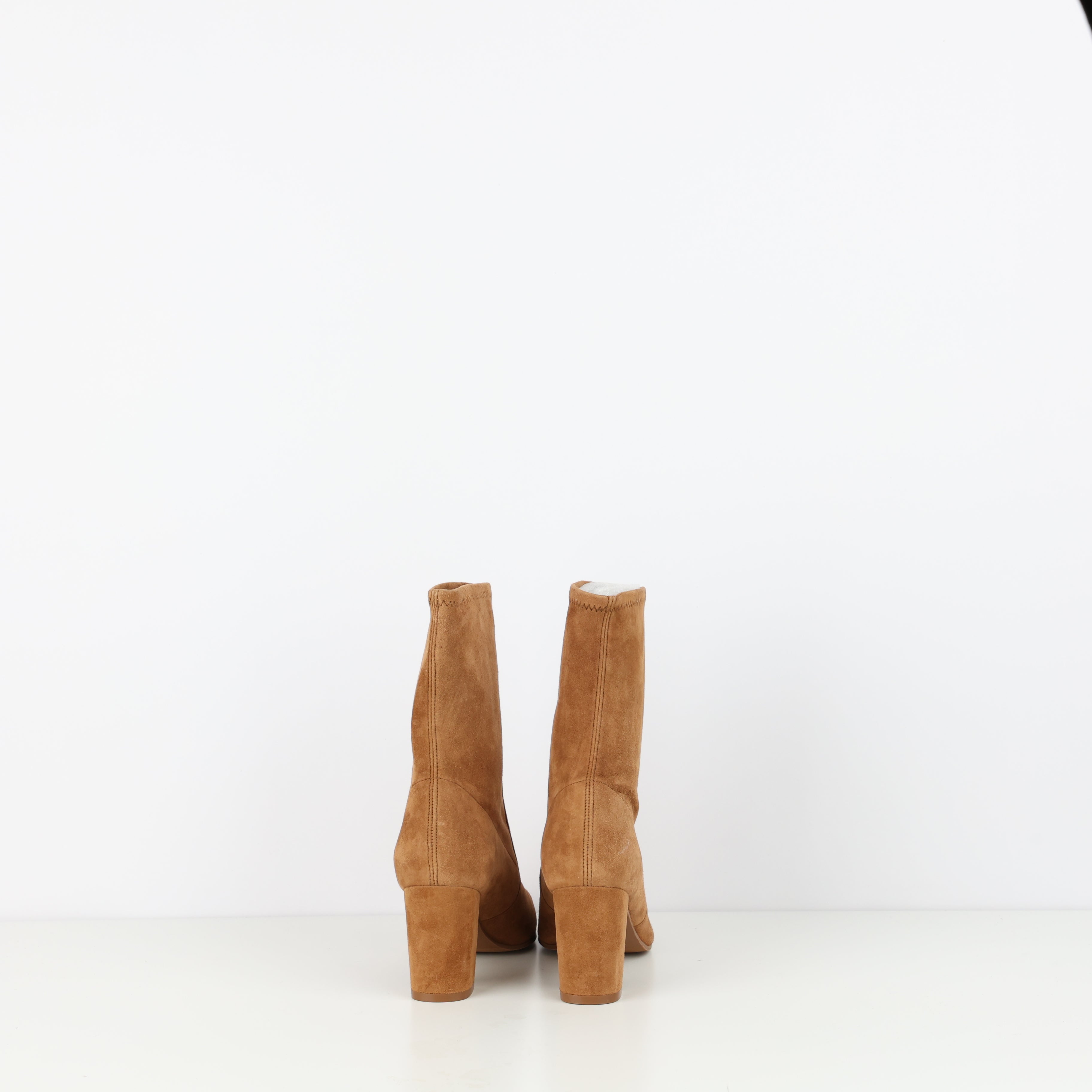 Boots , Shoe Size 37