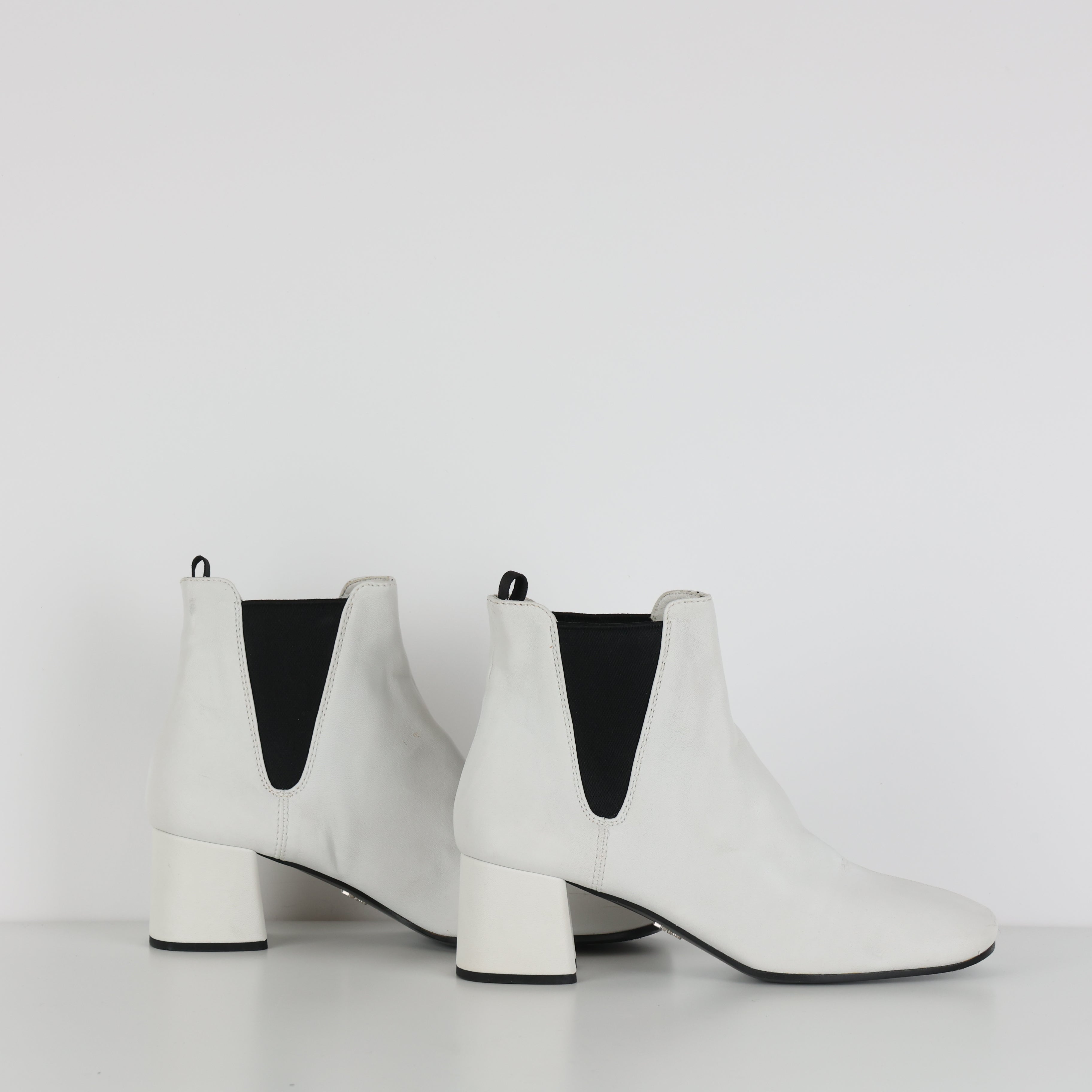 Boots , Shoe Size 39