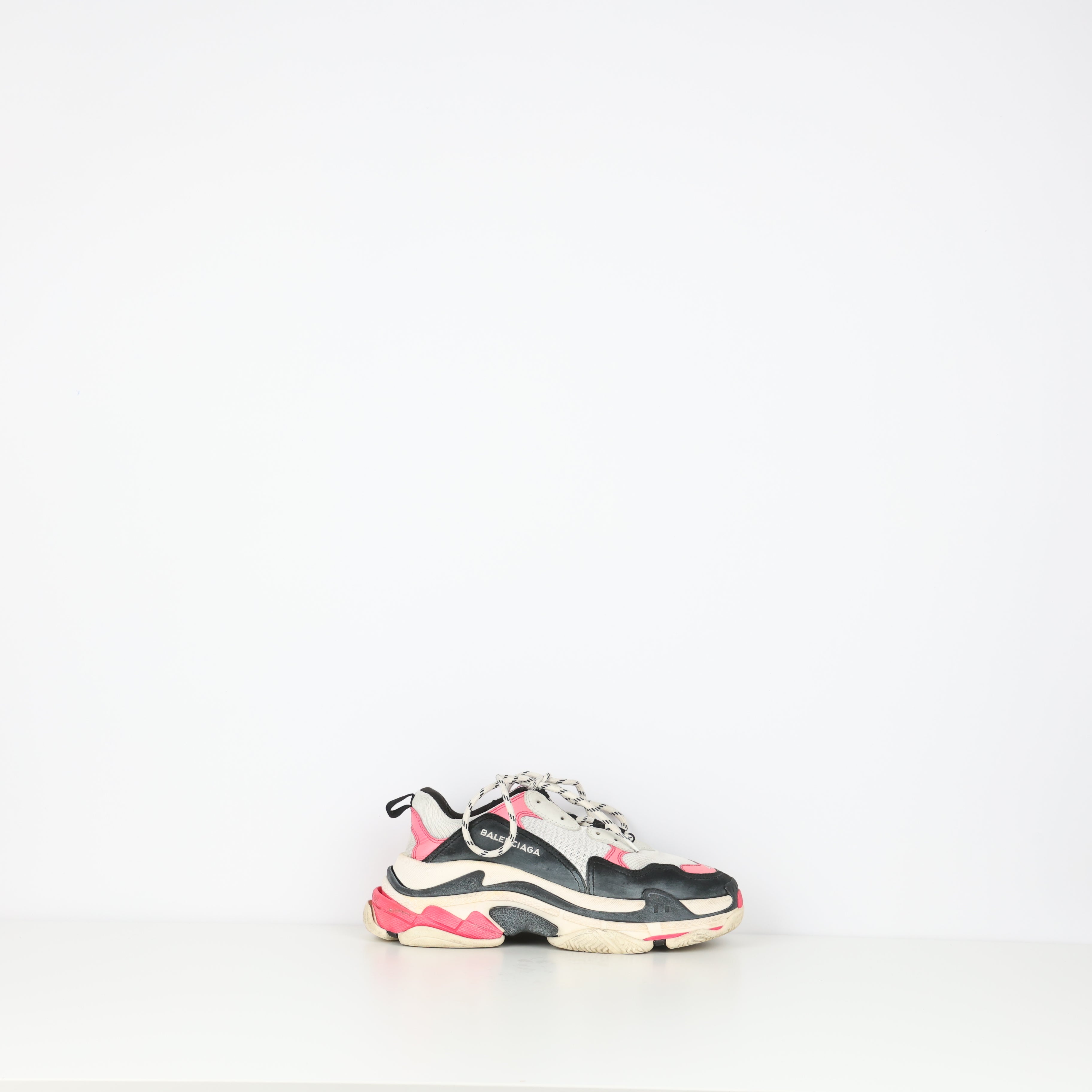 Trainers , Shoe Size 40