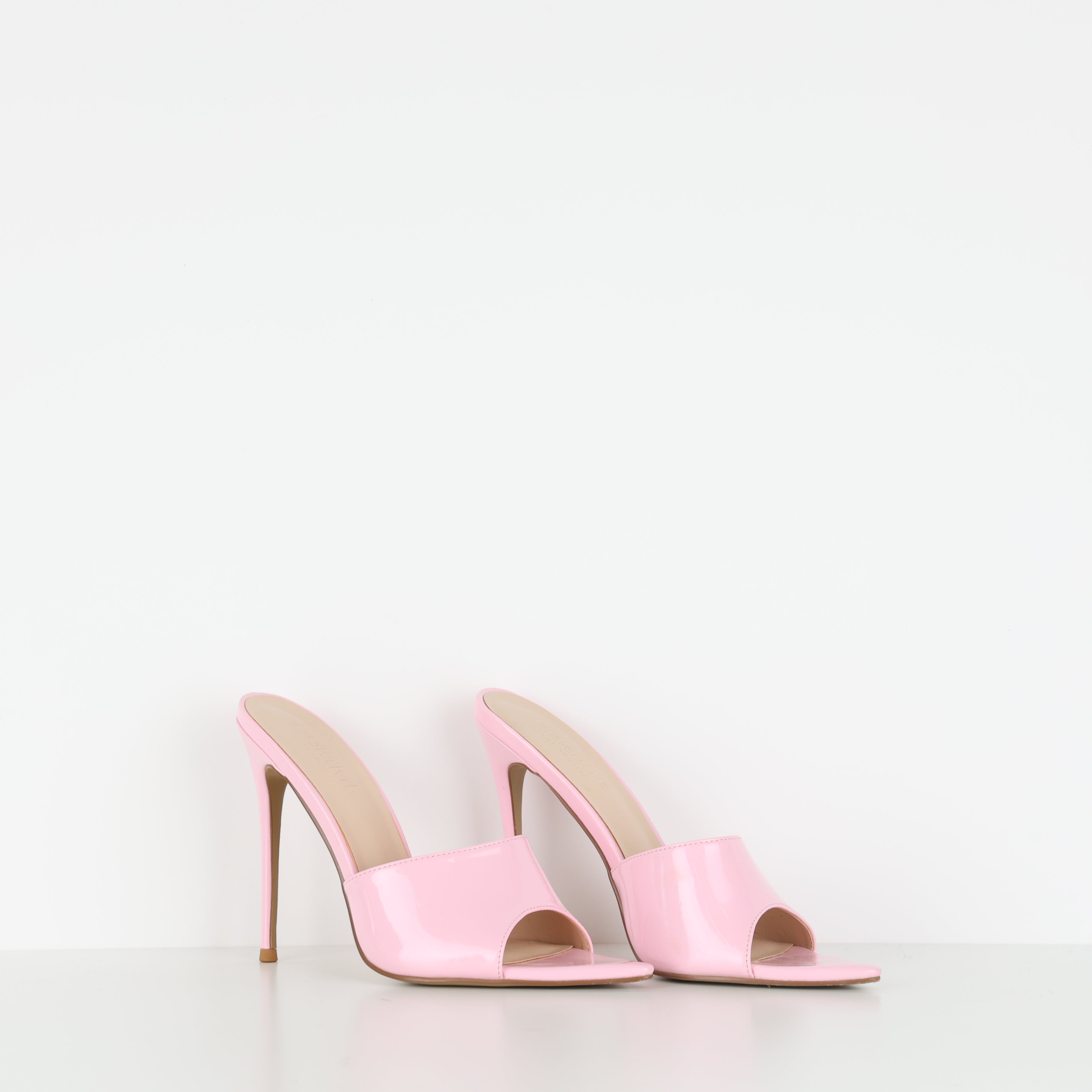 Heels , Shoe Size 39