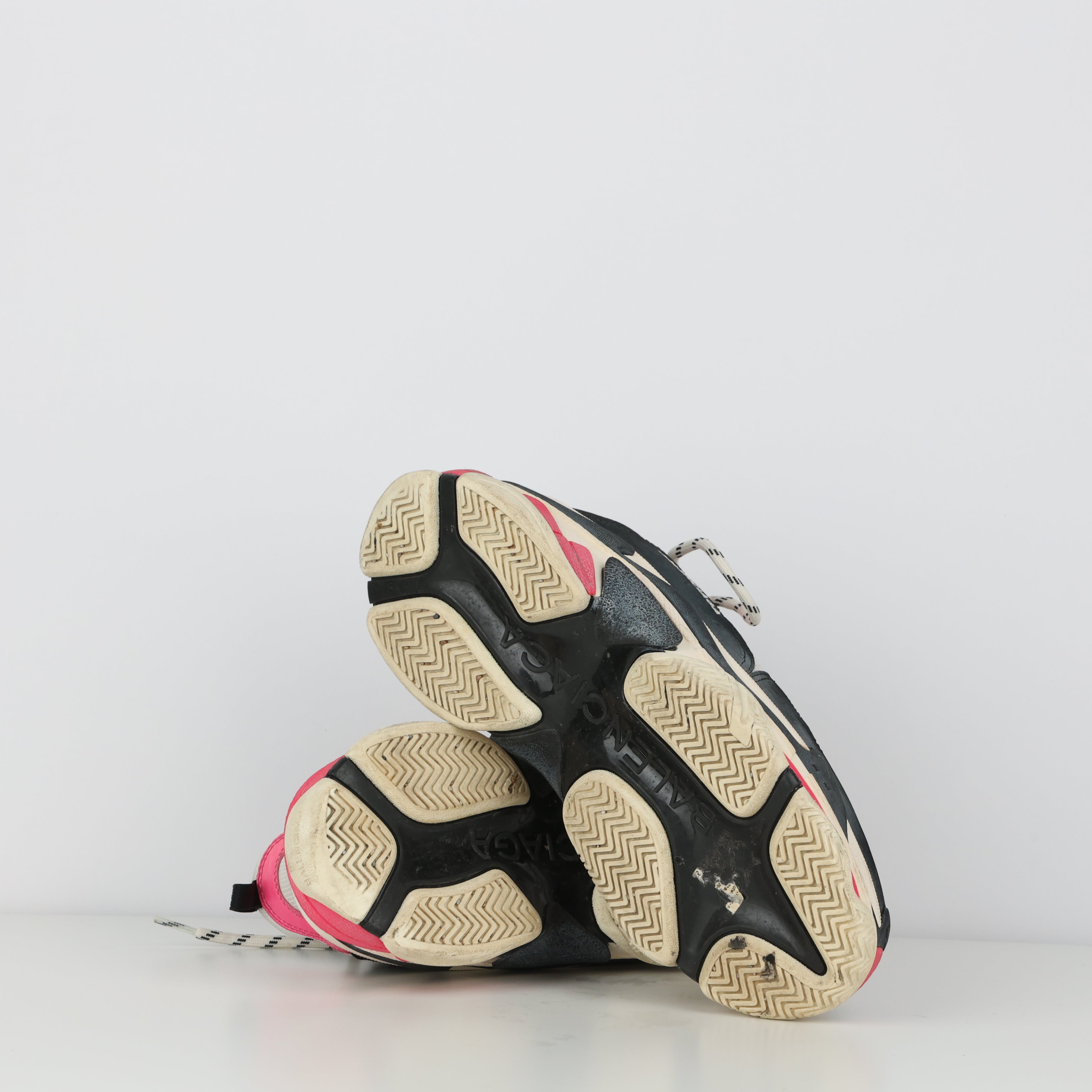 Trainers , Shoe Size 40