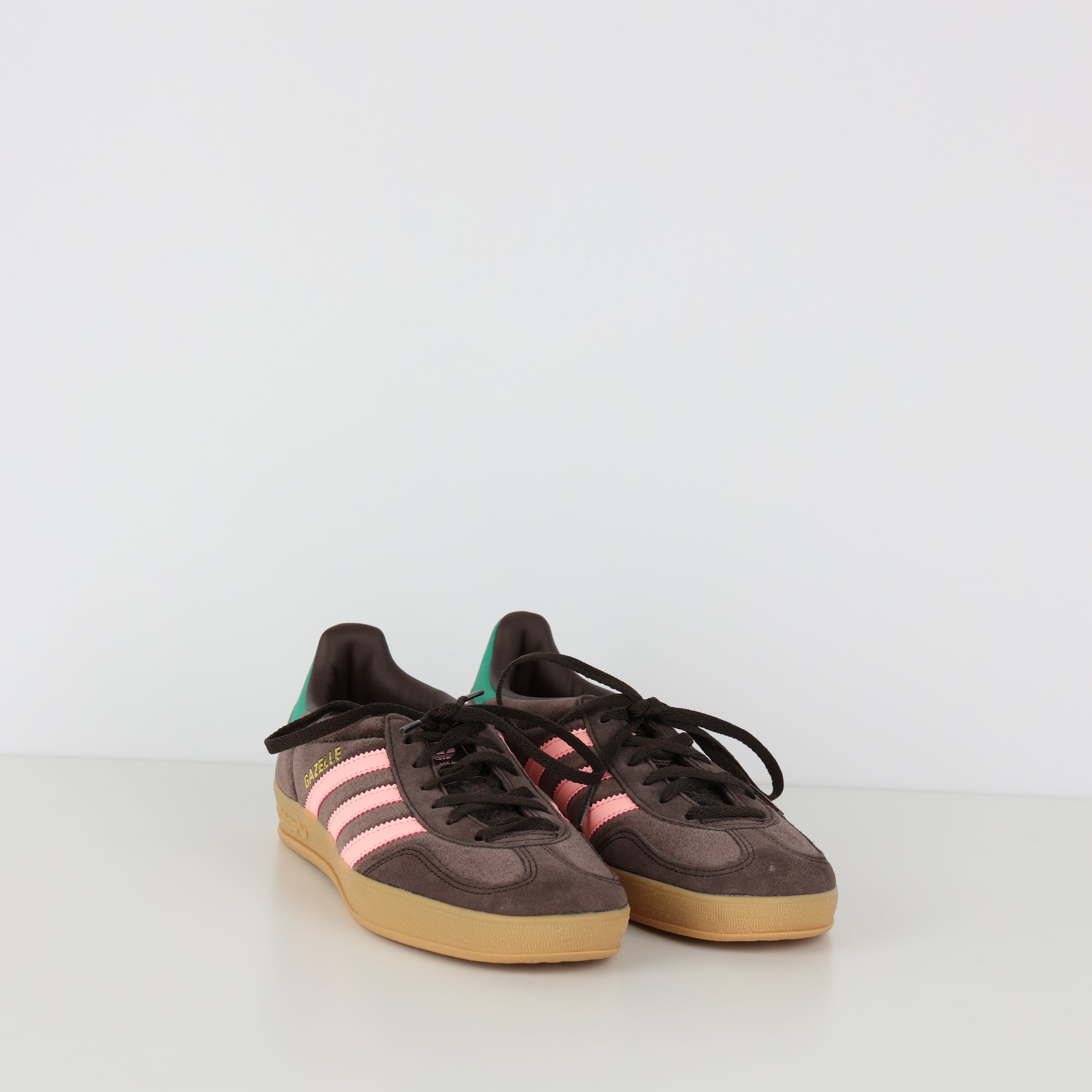 Trainers , Shoe Size 37.5