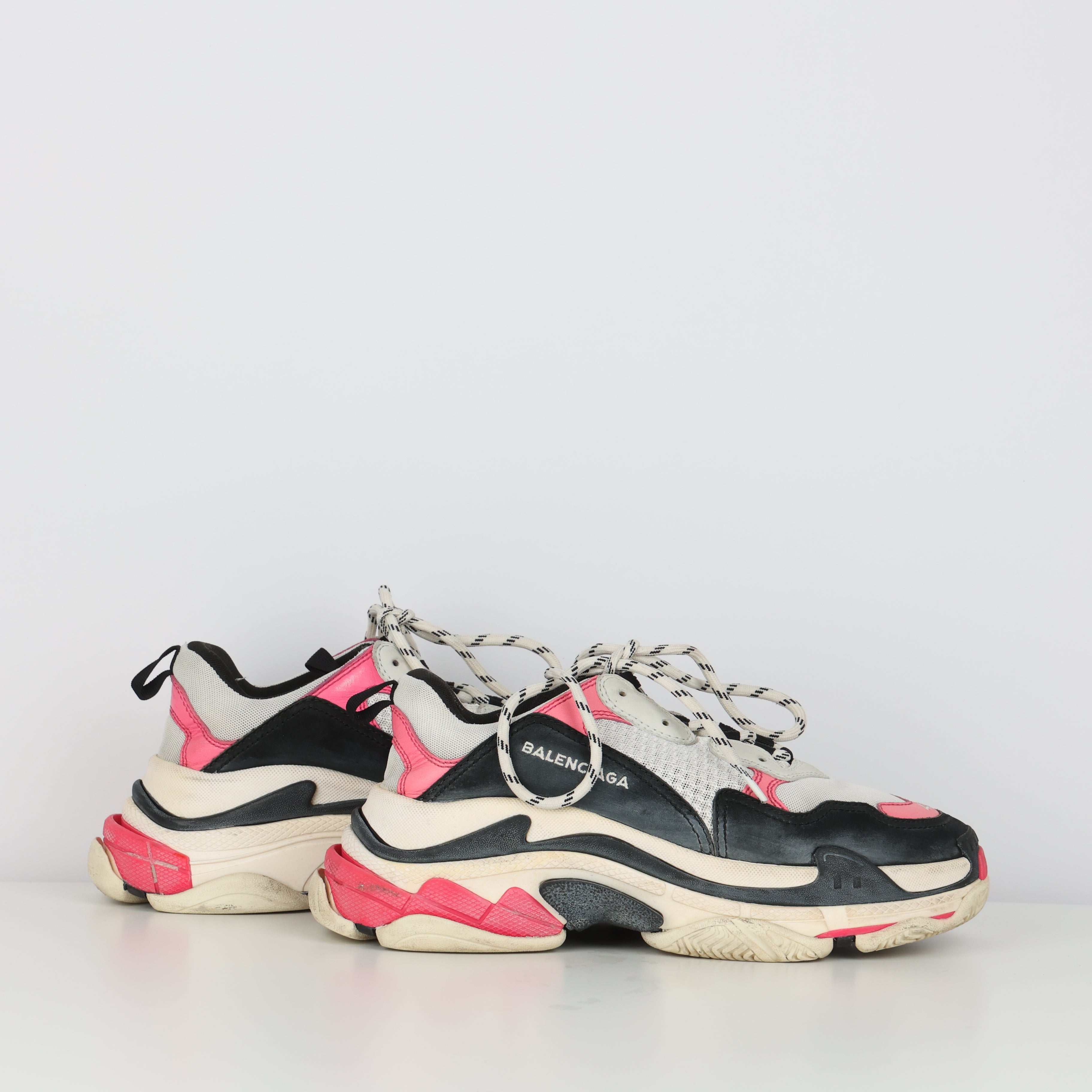 Trainers , Shoe Size 40