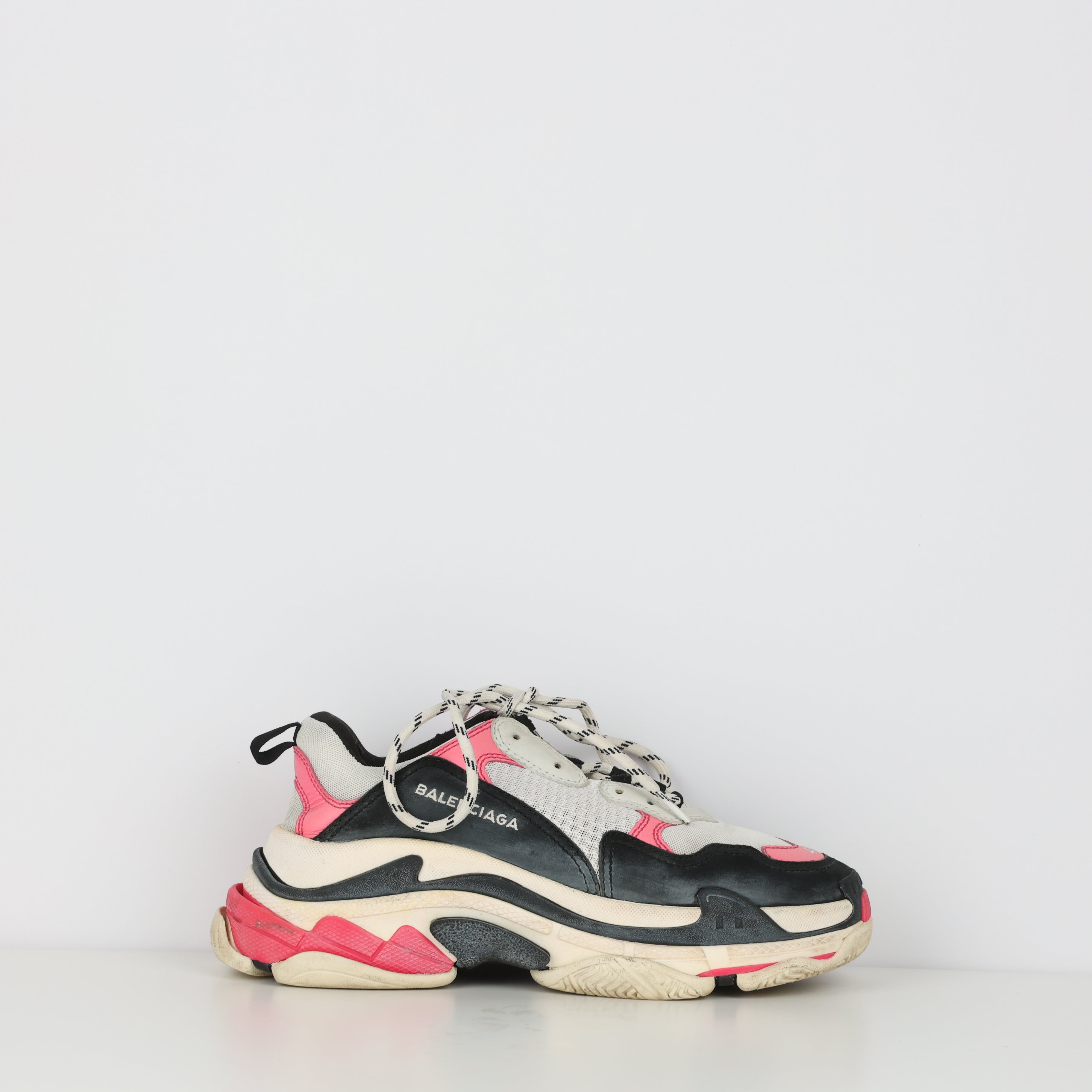 Trainers , Shoe Size 40