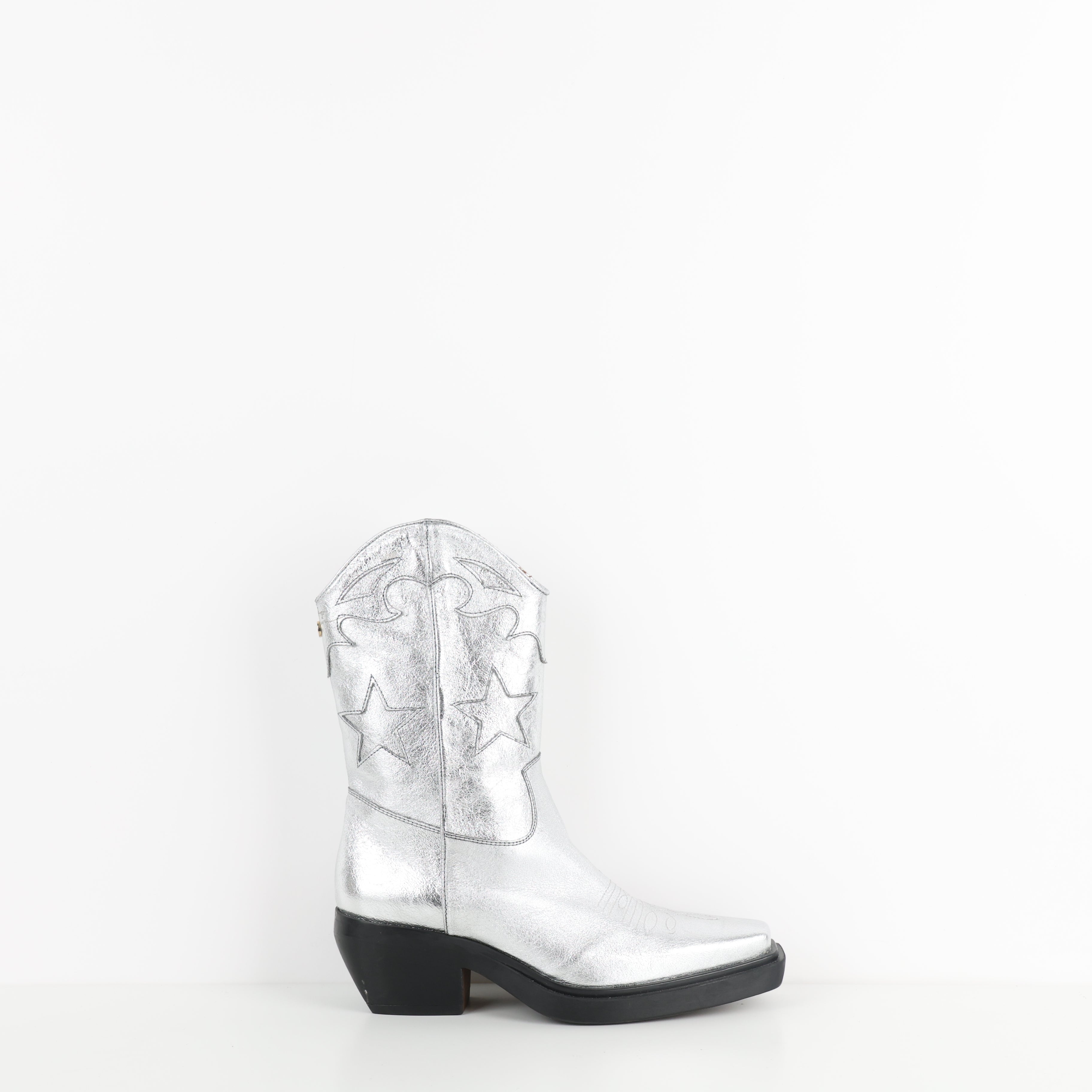Boots , Shoe Size 38