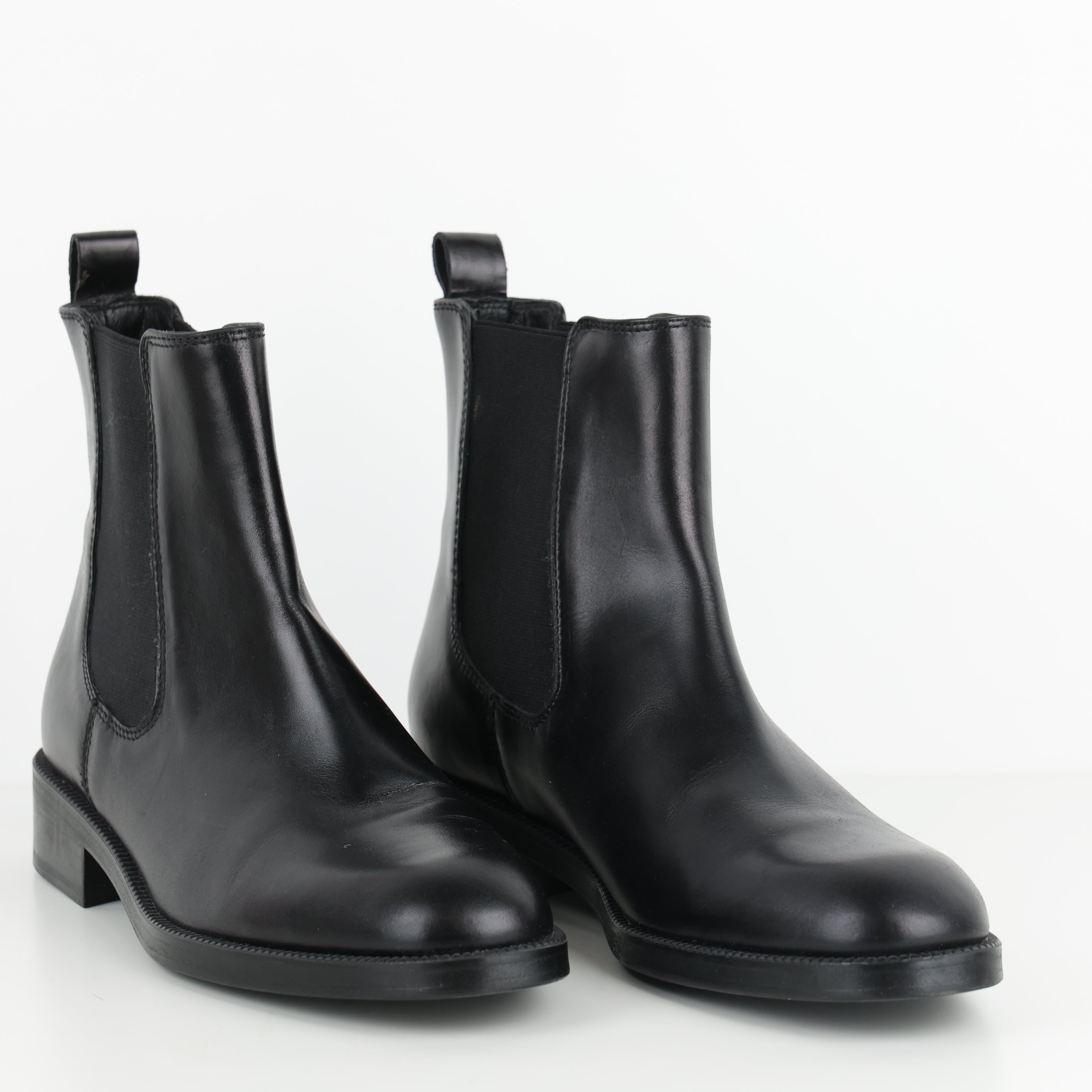 Boots , Shoe Size 40