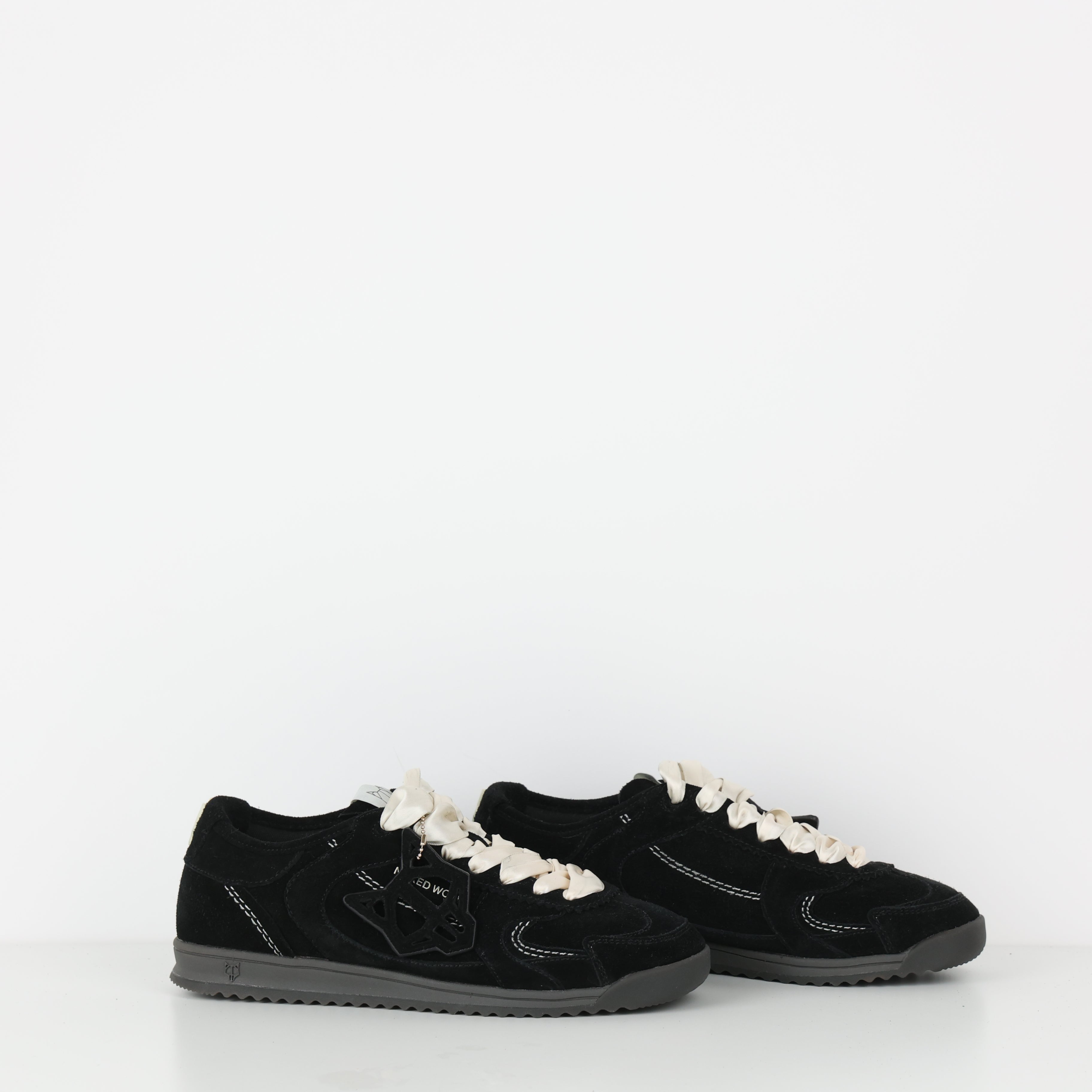 Trainers , Shoe Size 39