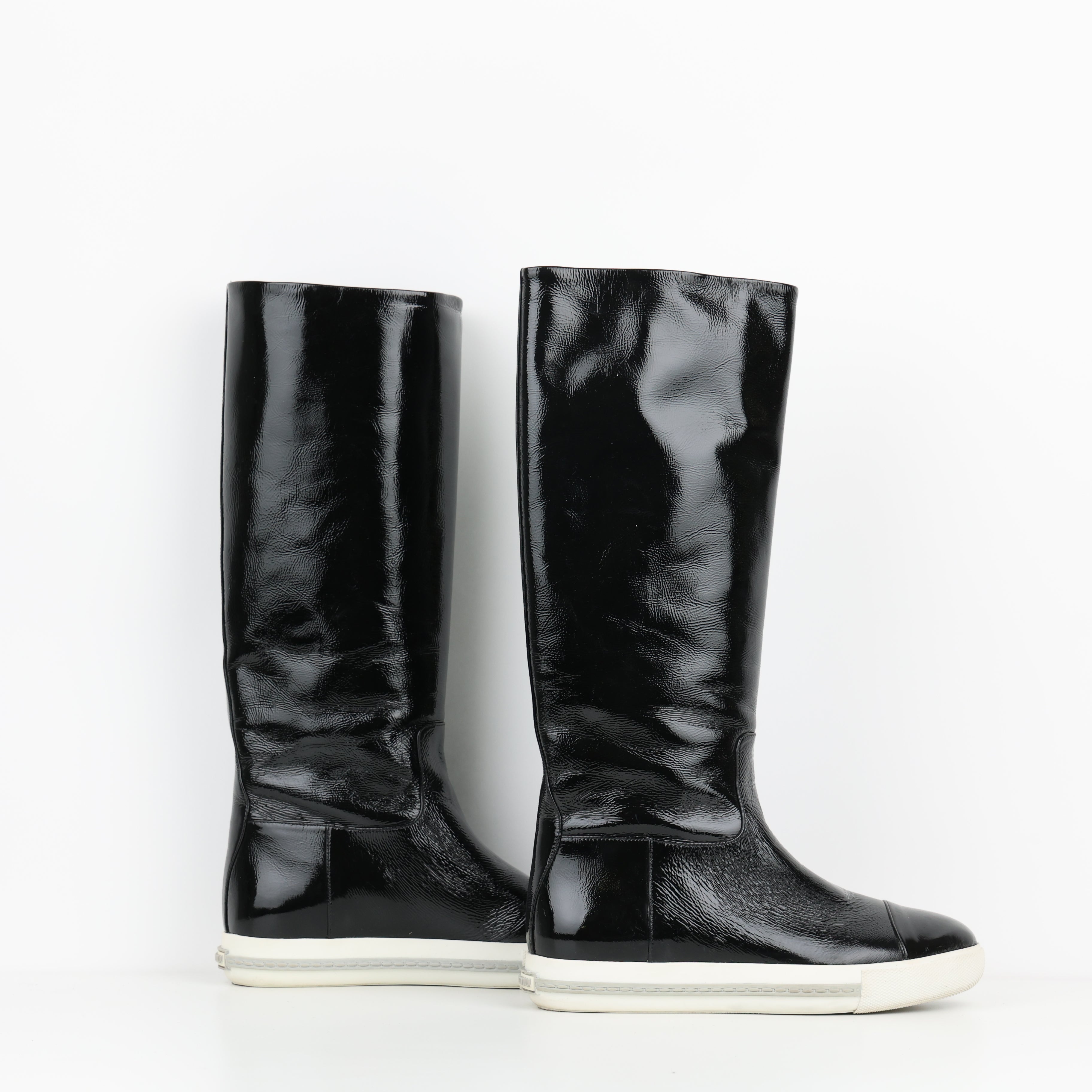 Boots , Shoe Size 37