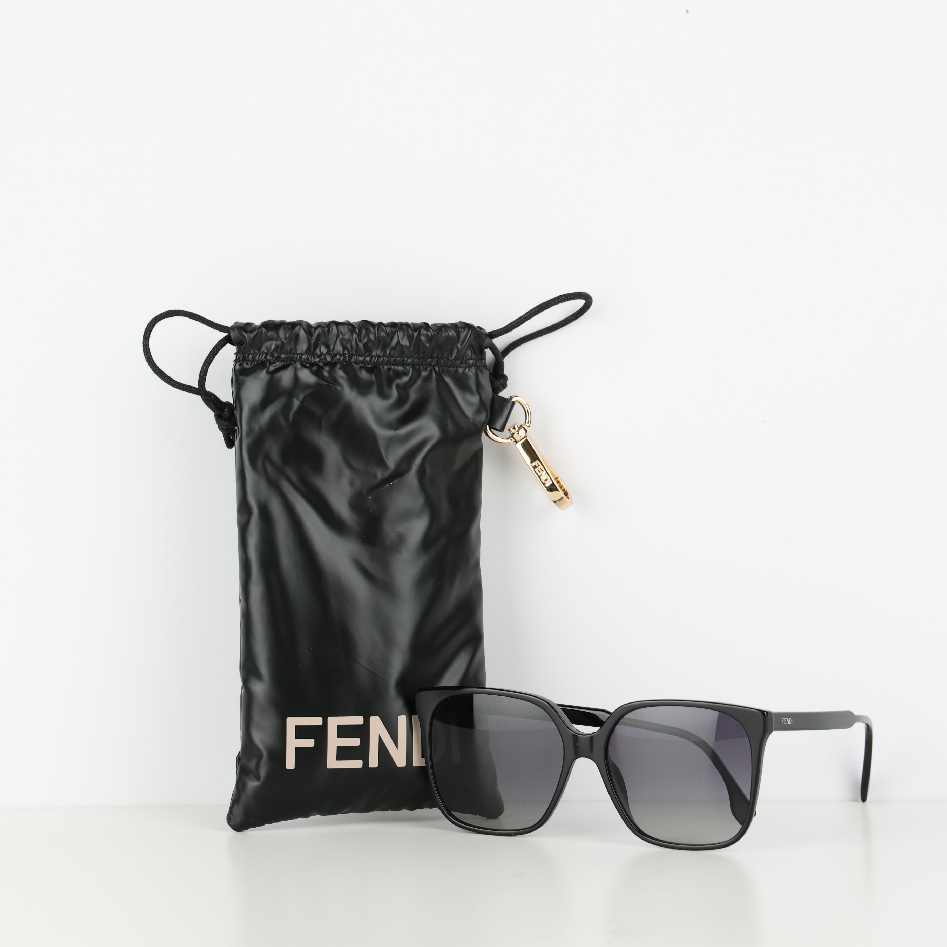 Sunglasses, UK Size One Size