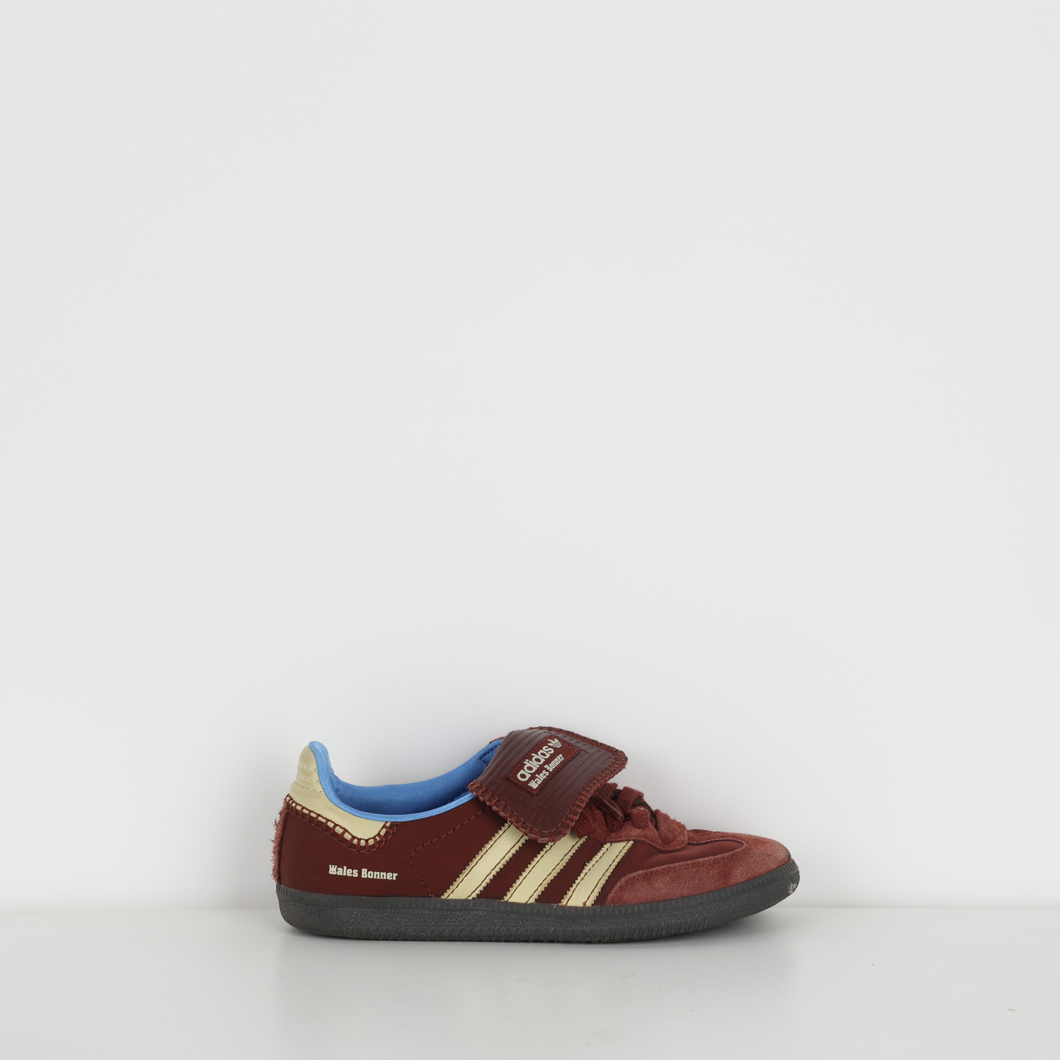Trainers , Shoe Size 40