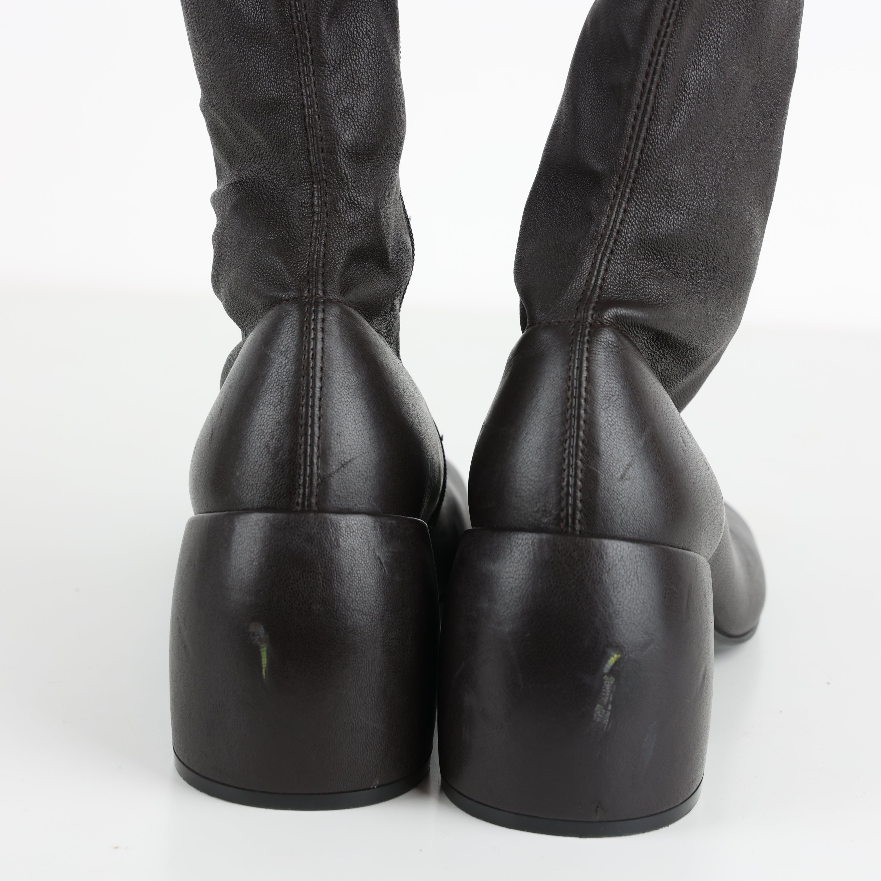 Boots , Shoe Size 38