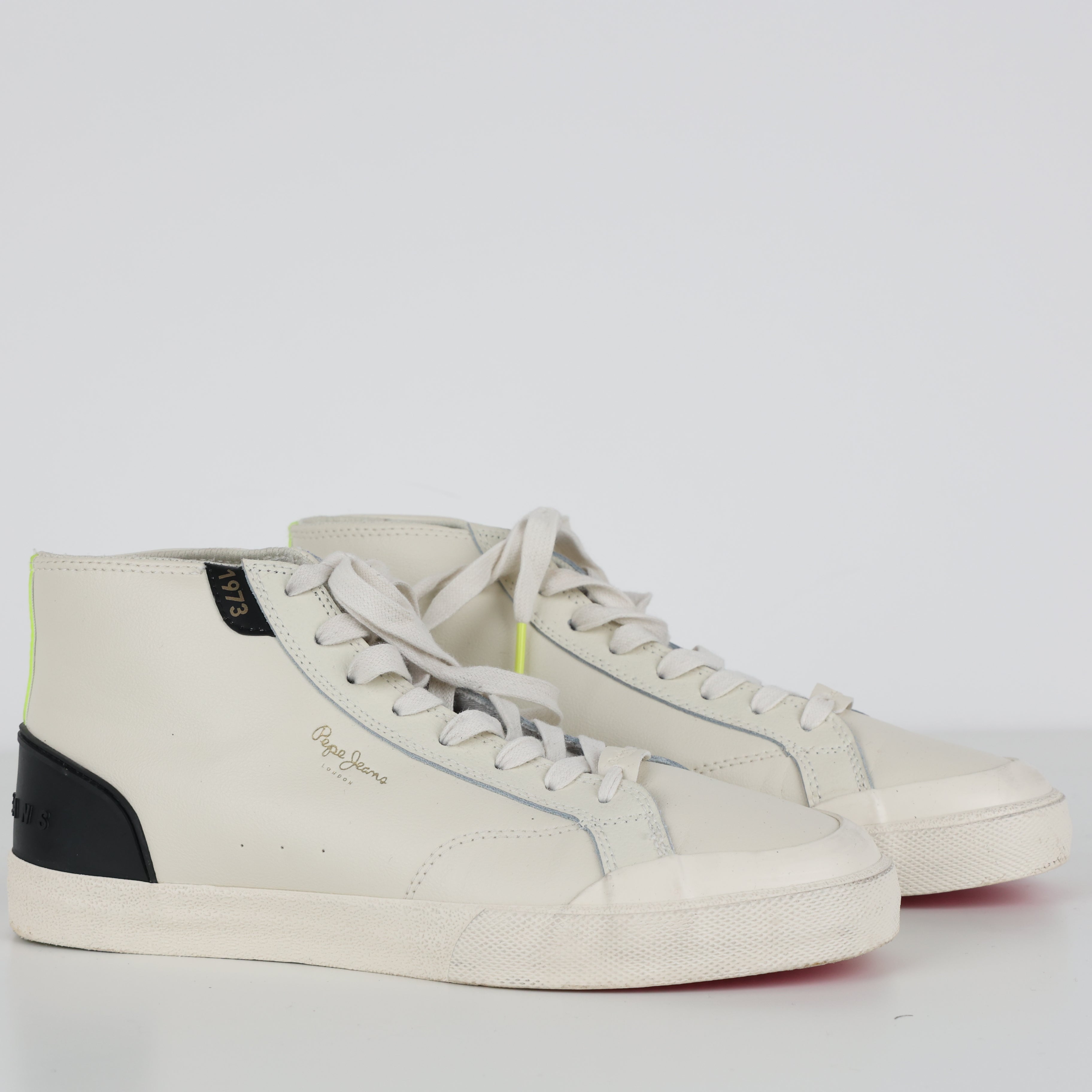 Trainers , Shoe Size 40