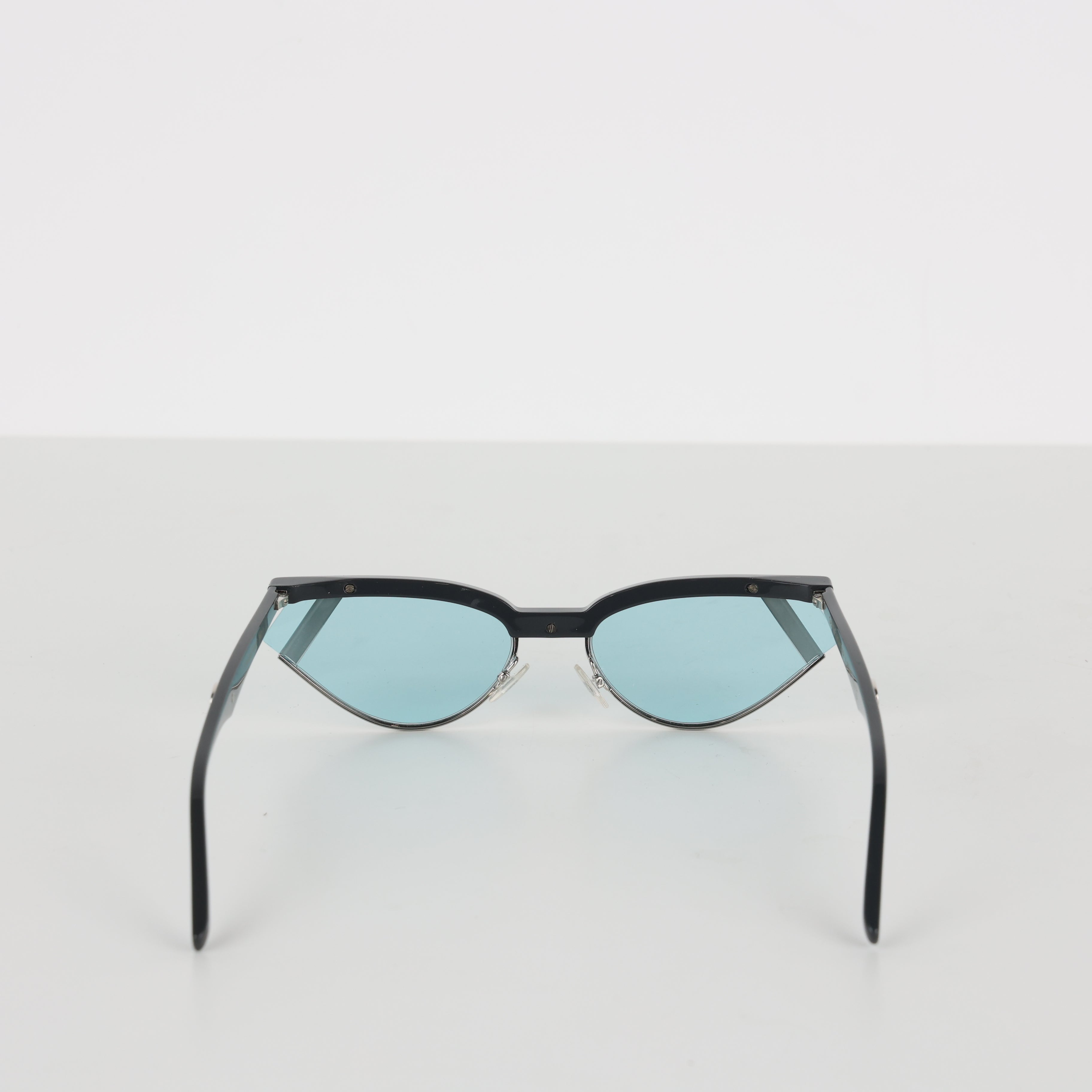 Sunglasses, UK Size One Size
