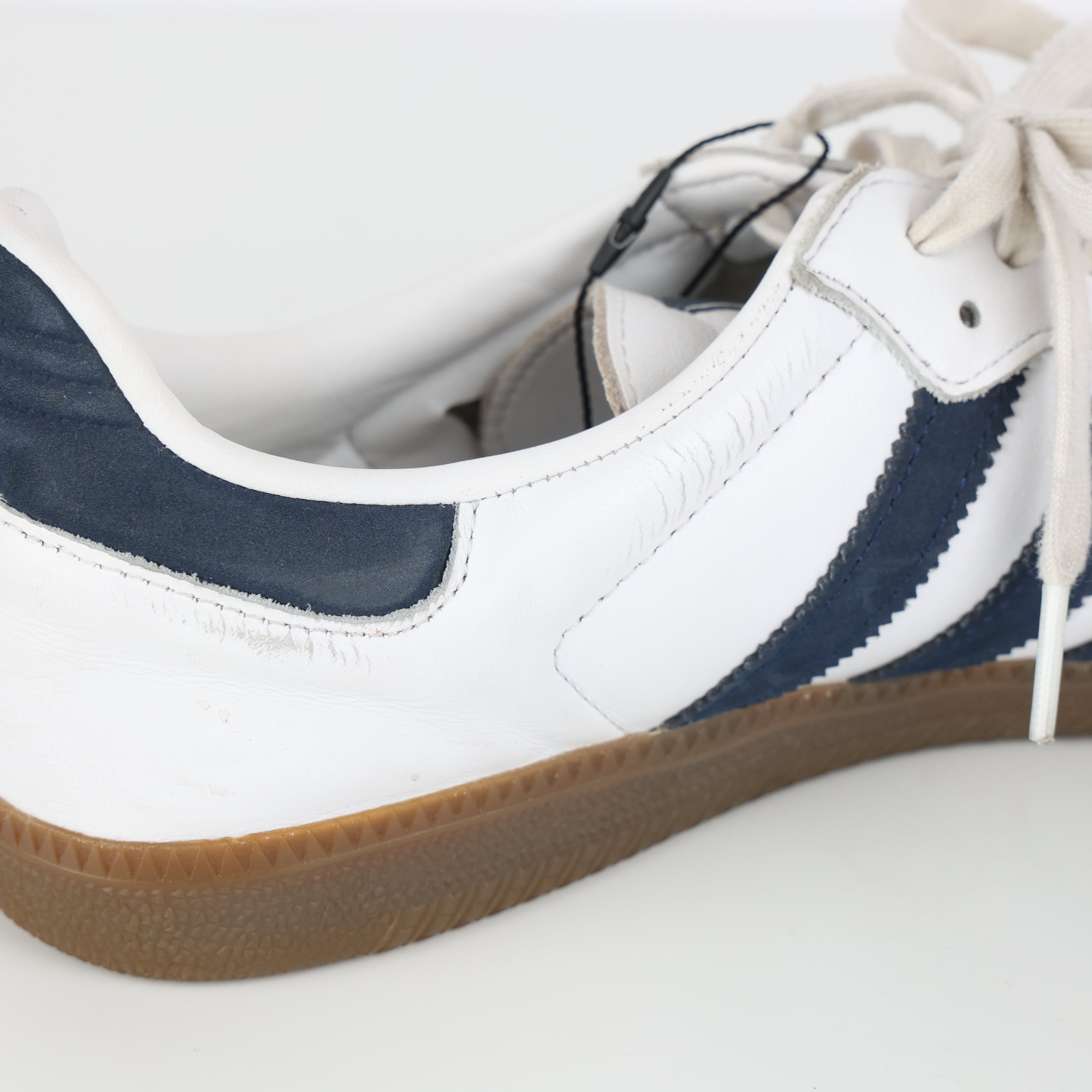 Trainers , Shoe Size 42