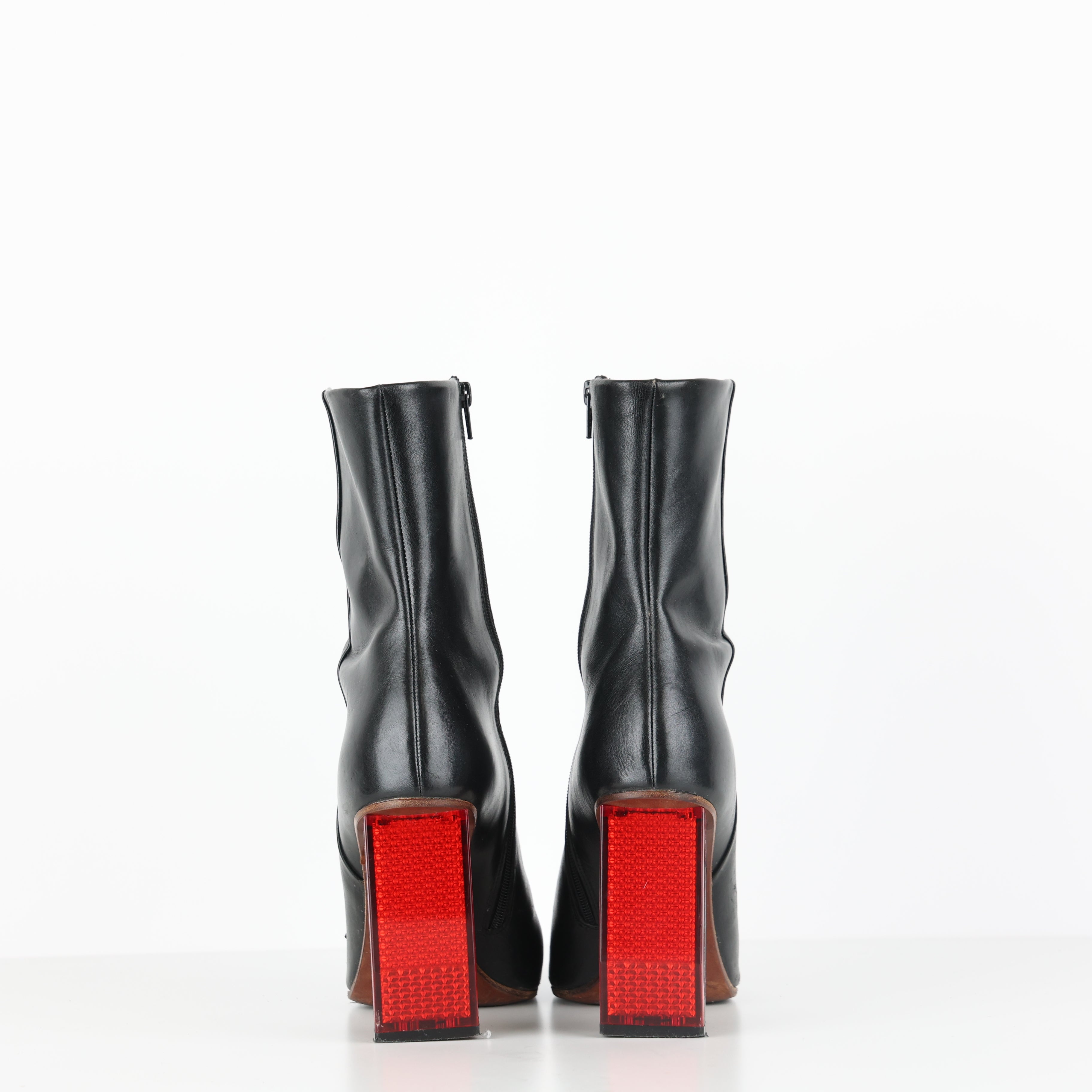 Boots , Shoe Size 39