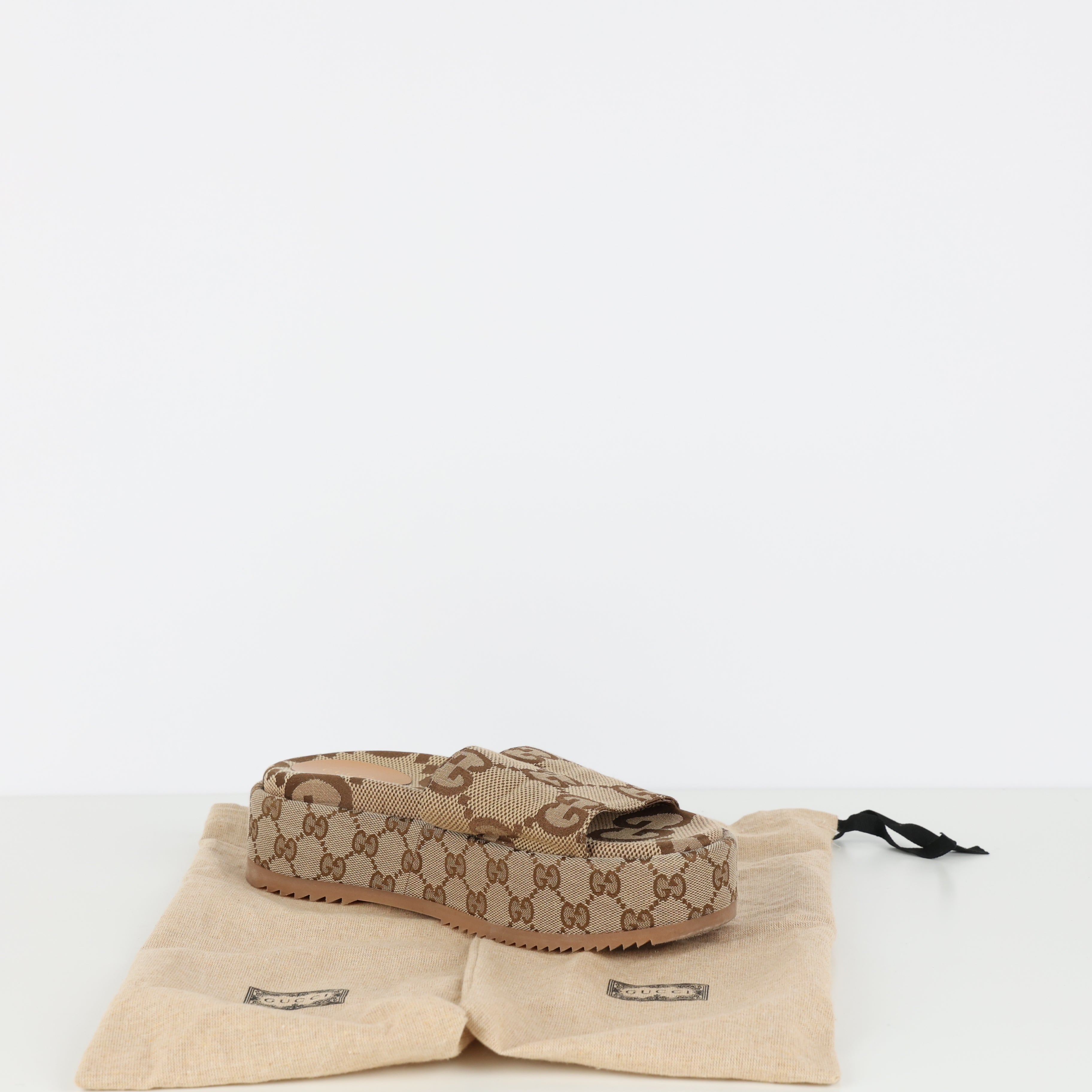 Flats, Shoe Size 39