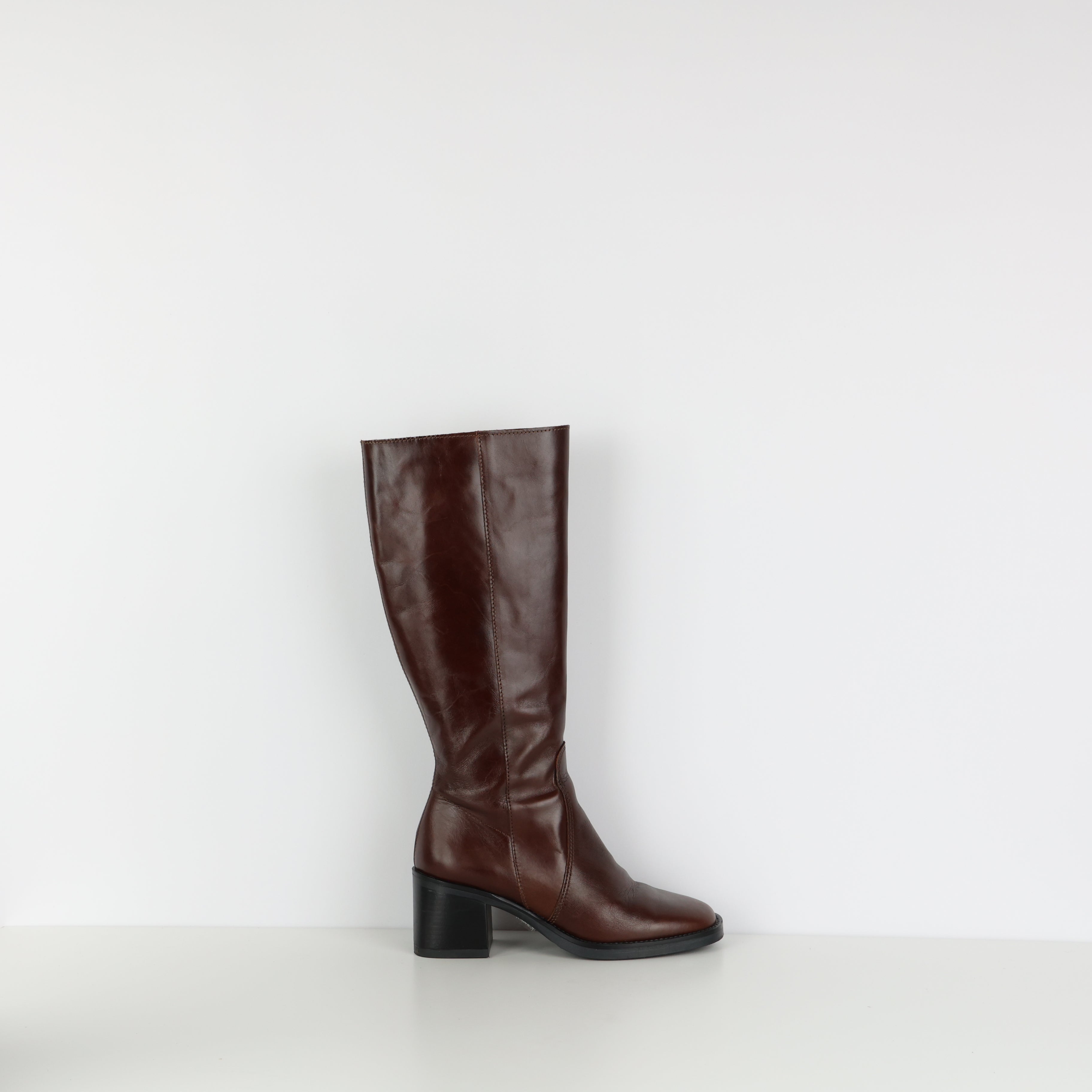 Boots , Shoe Size 39