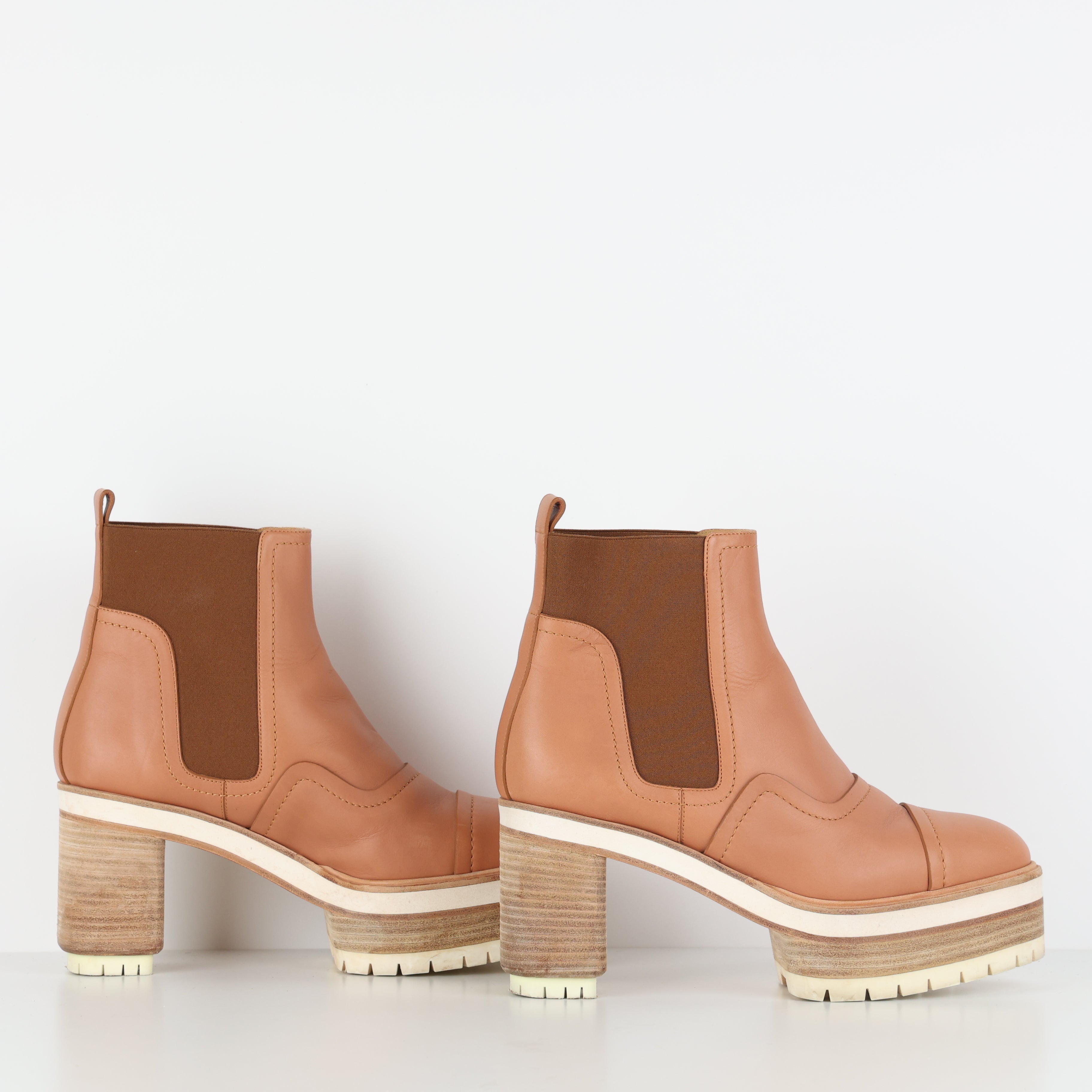 Boots , Shoe Size 39