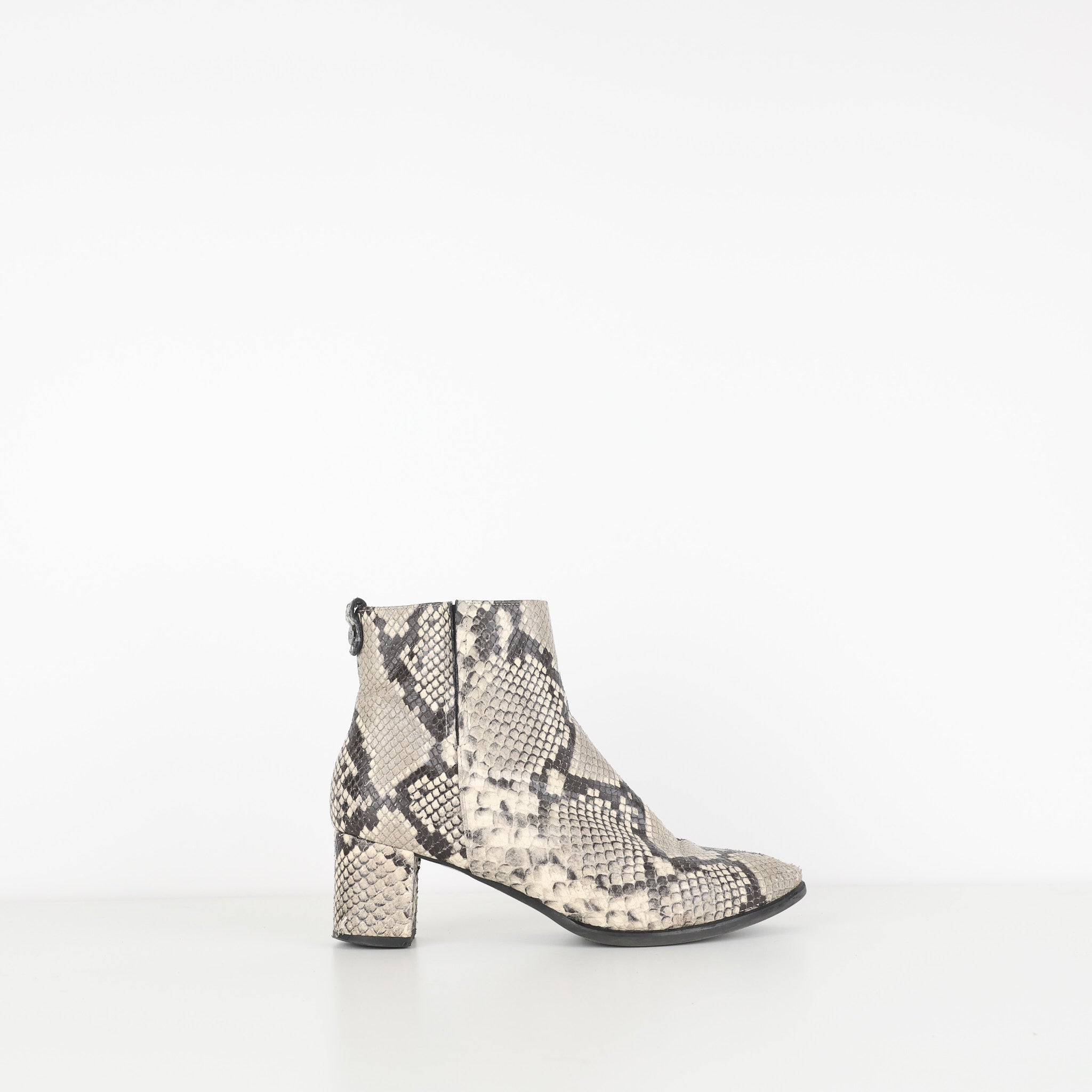 Shoes, Shoe Size 37