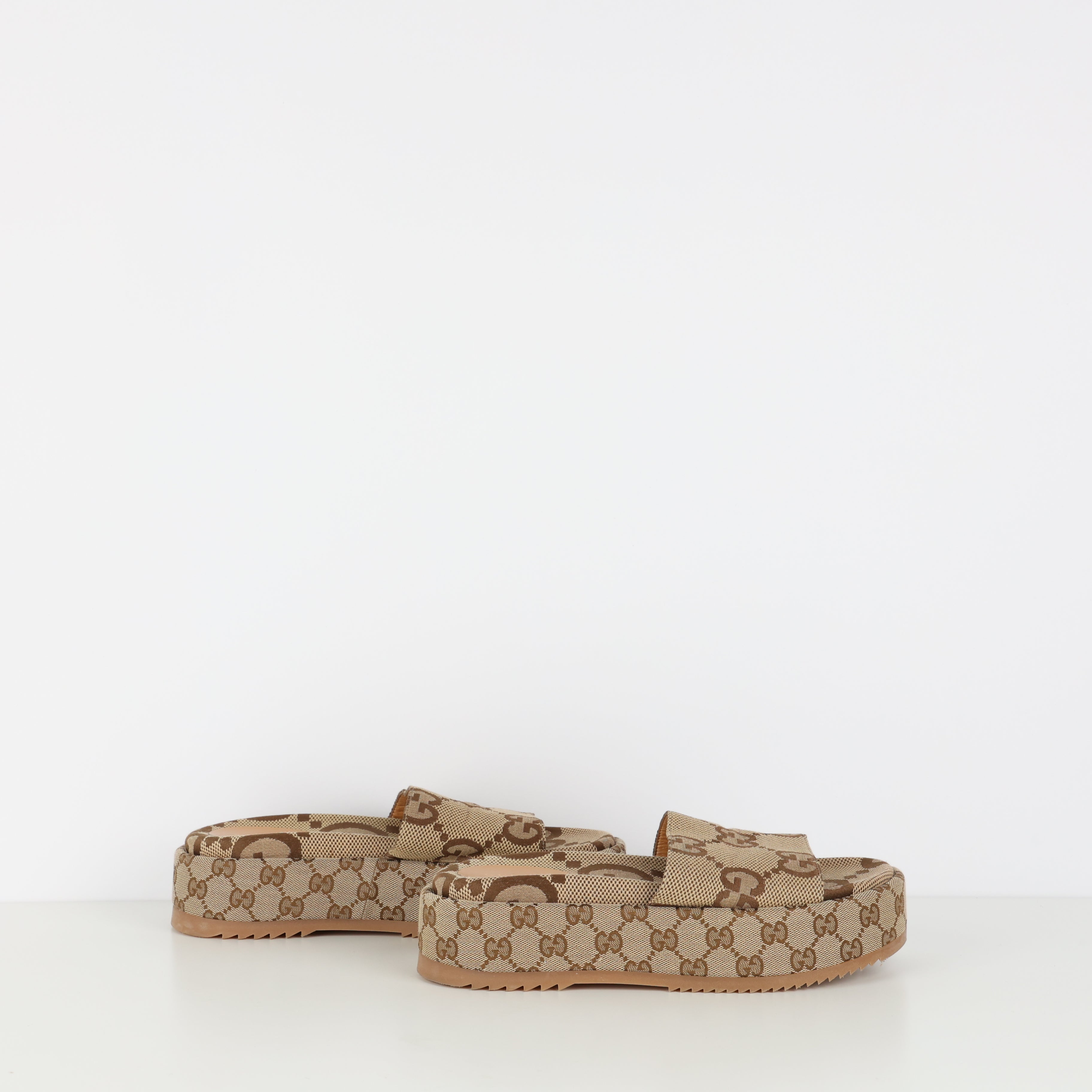 Flats, Shoe Size 39