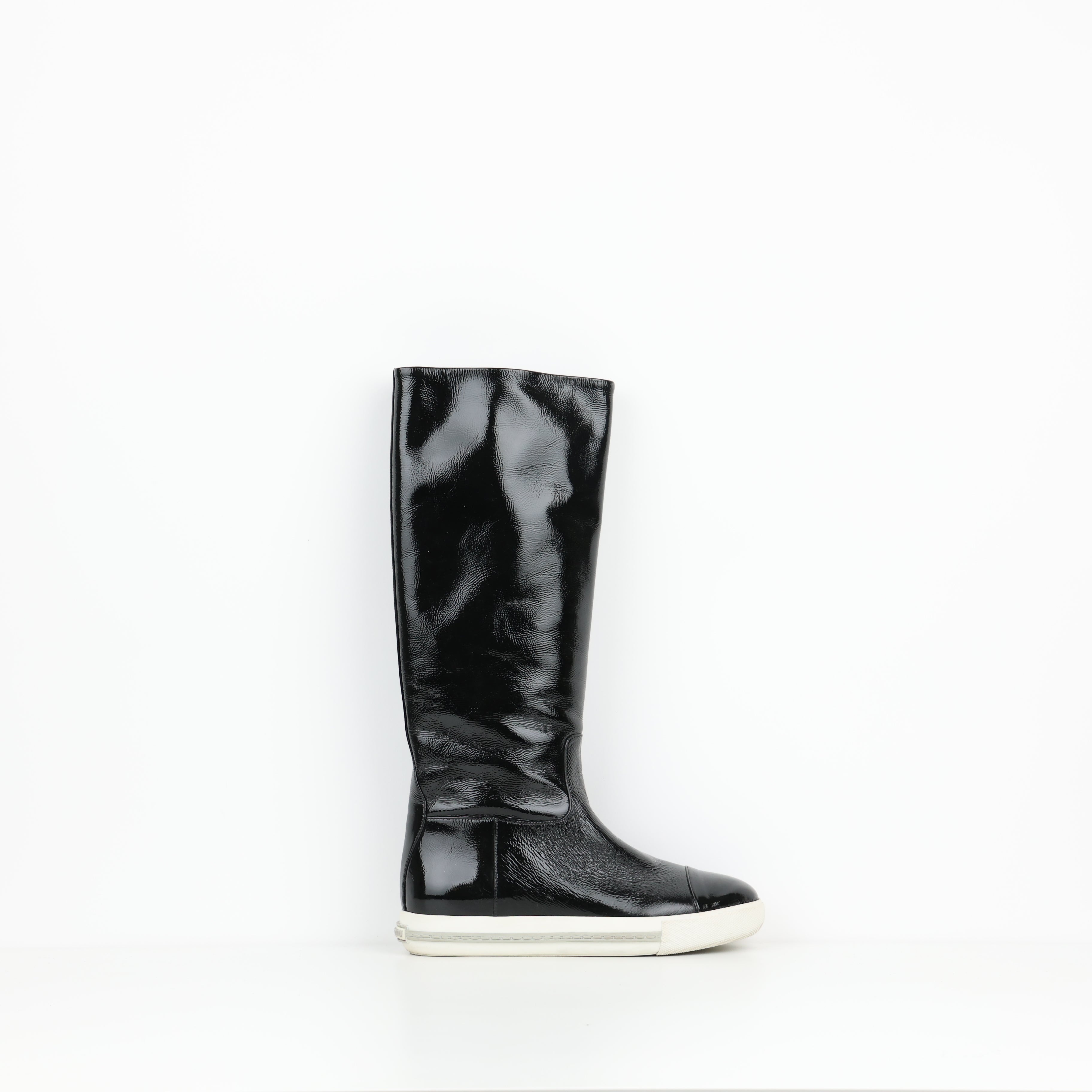 Boots , Shoe Size 37